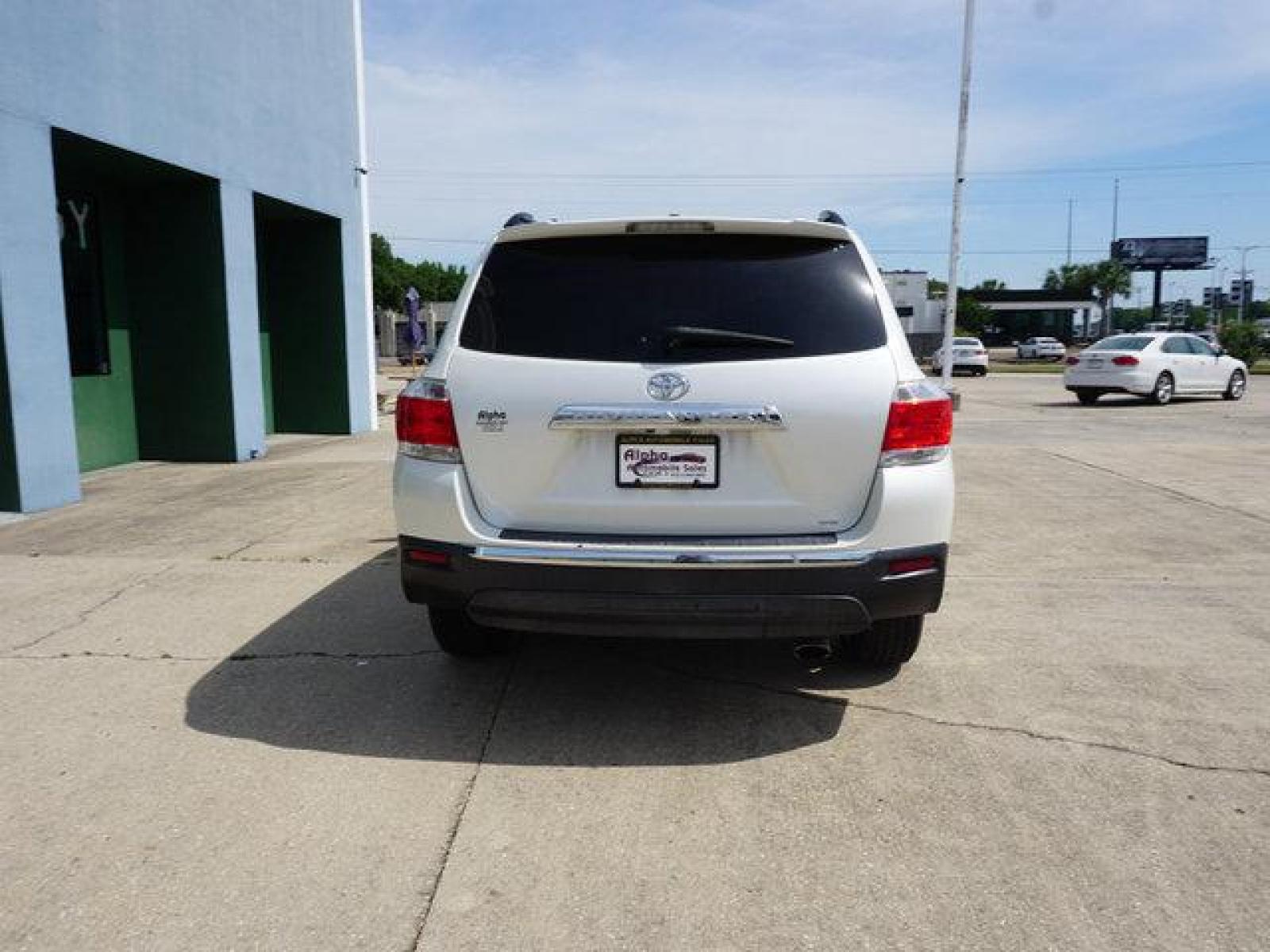 2012 White Toyota Highlander (5TDYK3EH8CS) with an 3.5L V6 engine, Automatic transmission, located at 6904 Johnston St., Lafayette, LA, 70503, (337) 988-1960, 30.143589, -92.100601 - Nice ride with a third 3rd row seating Prices are subject to change as improvements done by the service dept. Prices are for Cash sales only, Plus TTL. This Vehicle is Serviced well and Warranties Available too. Easy Financing. Drives Great and everything works. Price subject to change as improv - Photo #10