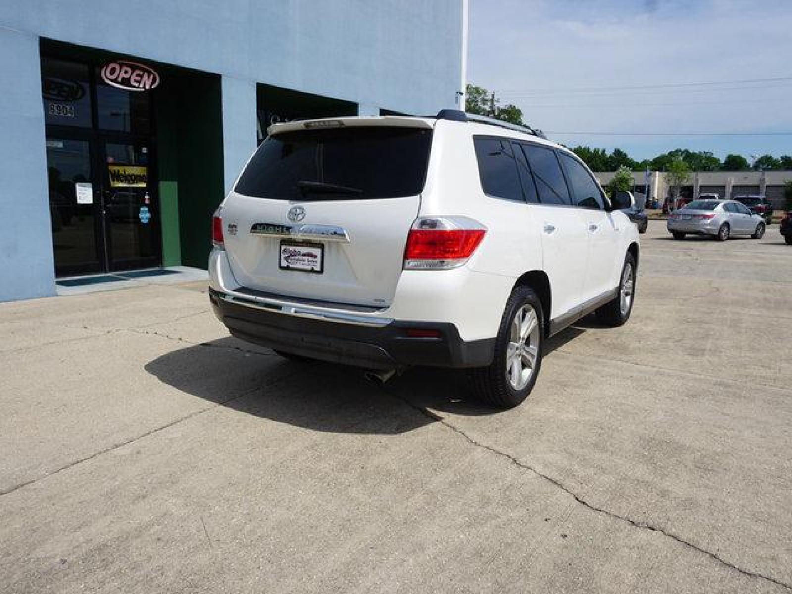 2012 White Toyota Highlander (5TDYK3EH8CS) with an 3.5L V6 engine, Automatic transmission, located at 6904 Johnston St., Lafayette, LA, 70503, (337) 988-1960, 30.143589, -92.100601 - Nice ride with a third 3rd row seating Prices are subject to change as improvements done by the service dept. Prices are for Cash sales only, Plus TTL. This Vehicle is Serviced well and Warranties Available too. Easy Financing. Drives Great and everything works. Price subject to change as improv - Photo #12