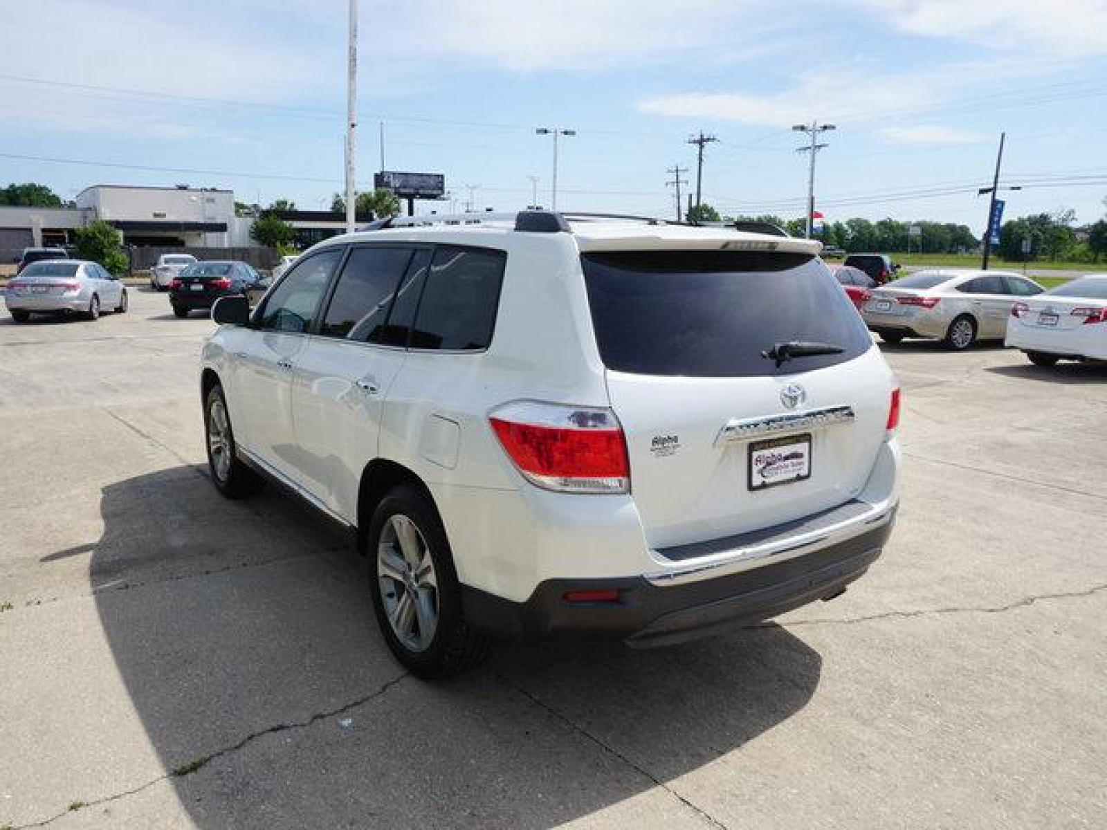 2012 White Toyota Highlander (5TDYK3EH8CS) with an 3.5L V6 engine, Automatic transmission, located at 6904 Johnston St., Lafayette, LA, 70503, (337) 988-1960, 30.143589, -92.100601 - Nice ride with a third 3rd row seating Prices are subject to change as improvements done by the service dept. Prices are for Cash sales only, Plus TTL. This Vehicle is Serviced well and Warranties Available too. Easy Financing. Drives Great and everything works. Price subject to change as improv - Photo #7