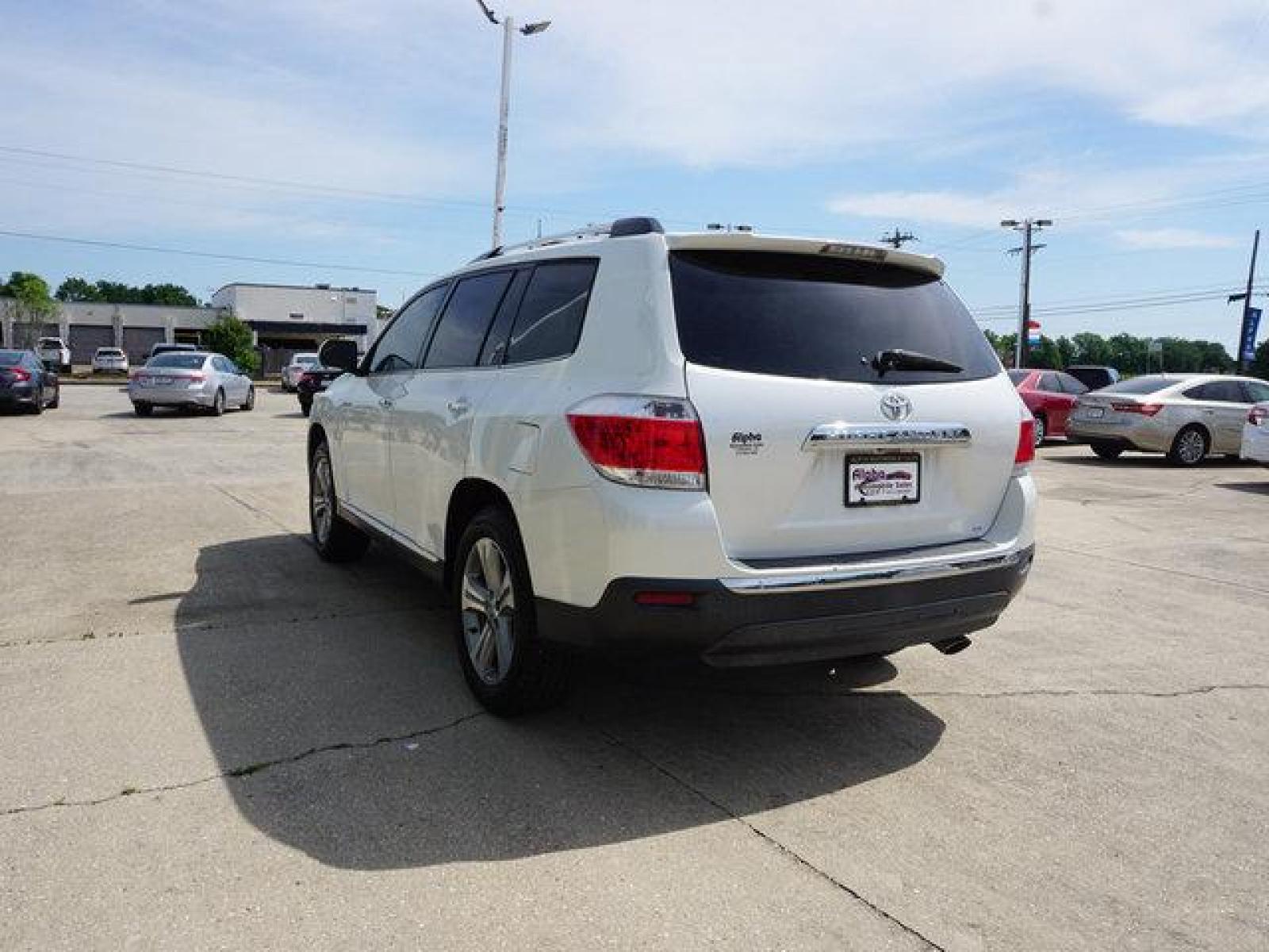 2012 White Toyota Highlander (5TDYK3EH8CS) with an 3.5L V6 engine, Automatic transmission, located at 6904 Johnston St., Lafayette, LA, 70503, (337) 988-1960, 30.143589, -92.100601 - Nice ride with a third 3rd row seating Prices are subject to change as improvements done by the service dept. Prices are for Cash sales only, Plus TTL. This Vehicle is Serviced well and Warranties Available too. Easy Financing. Drives Great and everything works. Price subject to change as improv - Photo #8