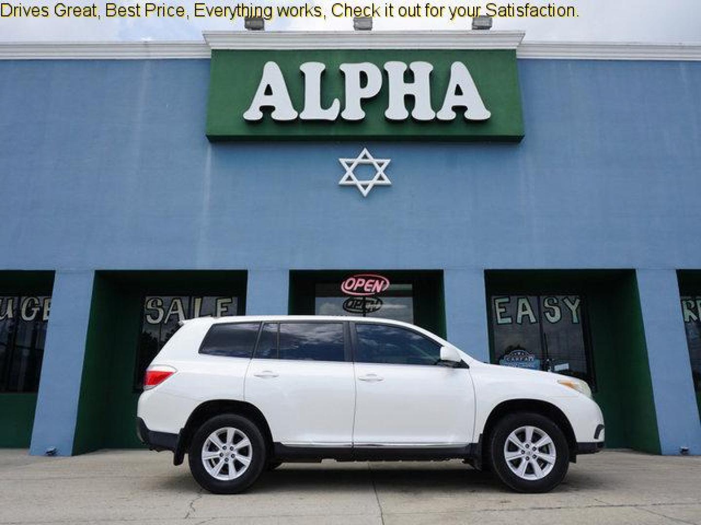 2013 White Toyota Highlander (5TDZA3EH9DS) with an 2.7L 4 Cyl engine, Automatic transmission, located at 6904 Johnston St., Lafayette, LA, 70503, (337) 988-1960, 30.143589, -92.100601 - Nice SUV well kept. Low miles. Prices are subject to change as improvements done by the service dept. Prices are for Cash sales only, Plus TTL. This Vehicle is Serviced well and Warranties Available too. Easy Financing. Drives Great and everything works. Price subject to change as improvements d - Photo#0