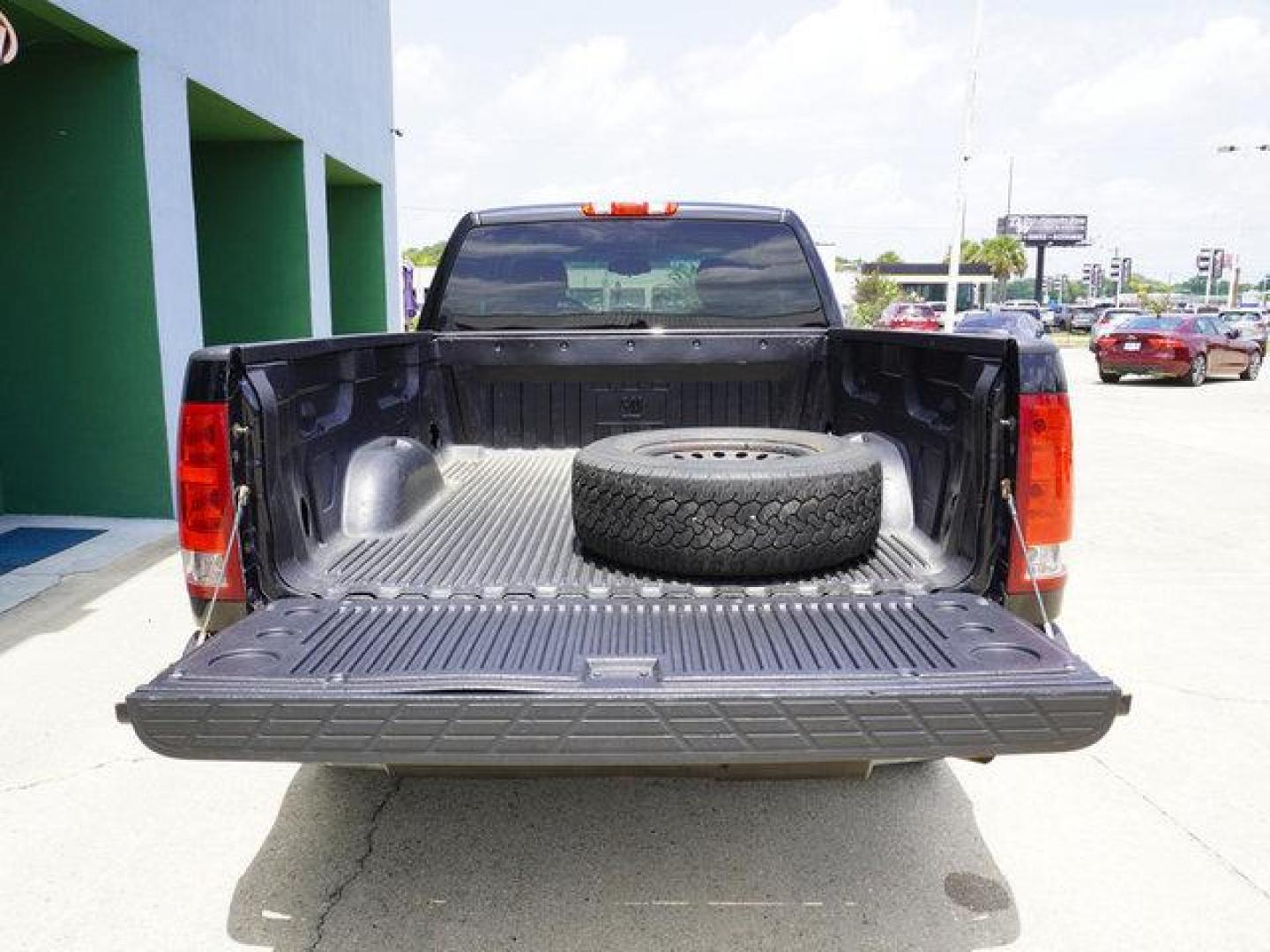 2013 Black GMC Sierra 1500 (1GTR2UEA0DZ) with an 4.8L V8 engine, 4 Spd Automatic transmission, located at 6904 Johnston St., Lafayette, LA, 70503, (337) 988-1960, 30.143589, -92.100601 - Prices are subject to change as improvements done by the service dept. Prices are for Cash sales only, Plus TTL. This Vehicle is Serviced well and Warranties Available too. Easy Financing. Drives Great and everything works. Price subject to change as improvements done by the service dept. Easy CR - Photo#13