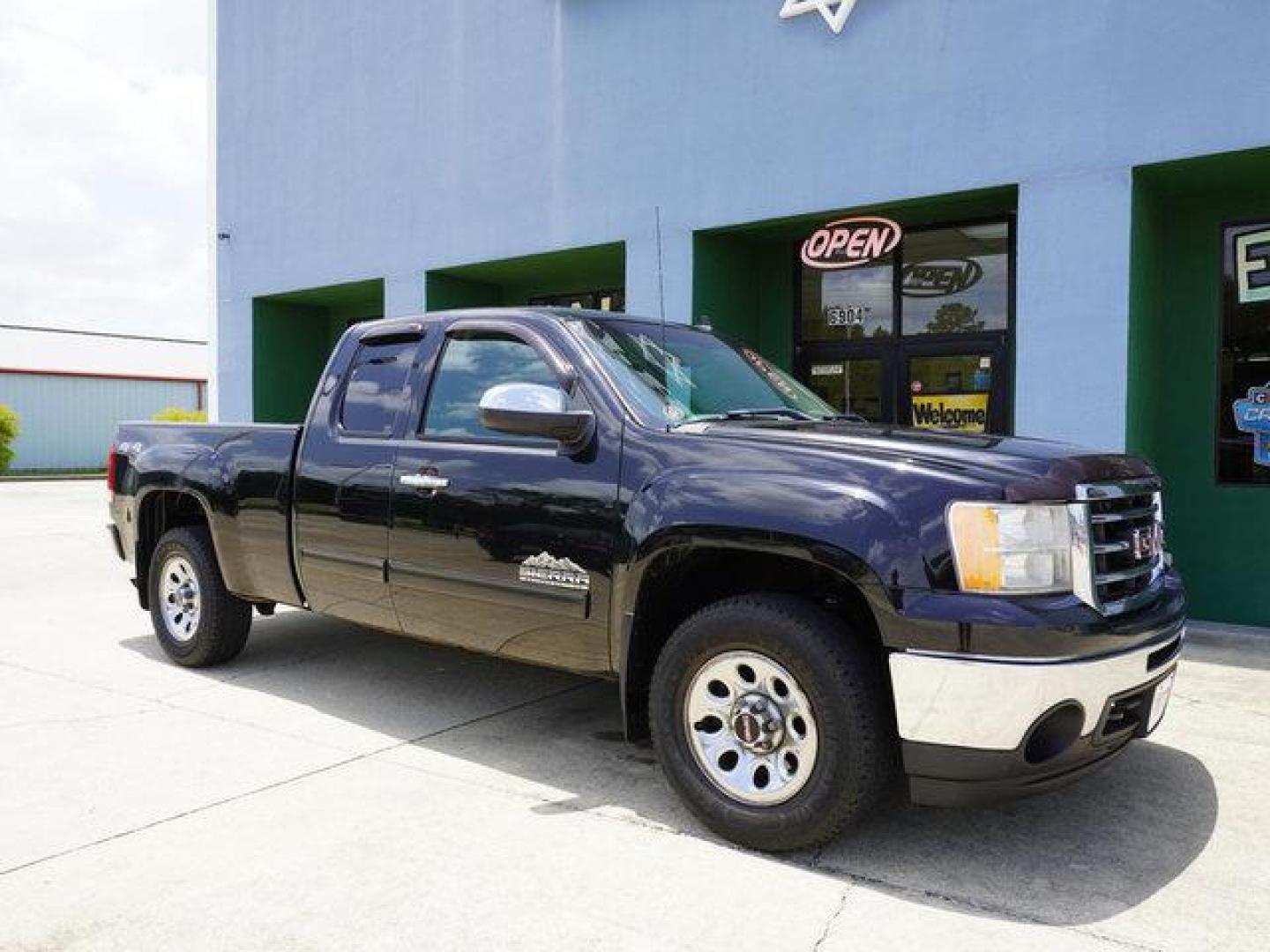 2013 Black GMC Sierra 1500 (1GTR2UEA0DZ) with an 4.8L V8 engine, 4 Spd Automatic transmission, located at 6904 Johnston St., Lafayette, LA, 70503, (337) 988-1960, 30.143589, -92.100601 - Prices are subject to change as improvements done by the service dept. Prices are for Cash sales only, Plus TTL. This Vehicle is Serviced well and Warranties Available too. Easy Financing. Drives Great and everything works. Price subject to change as improvements done by the service dept. Easy CR - Photo#2