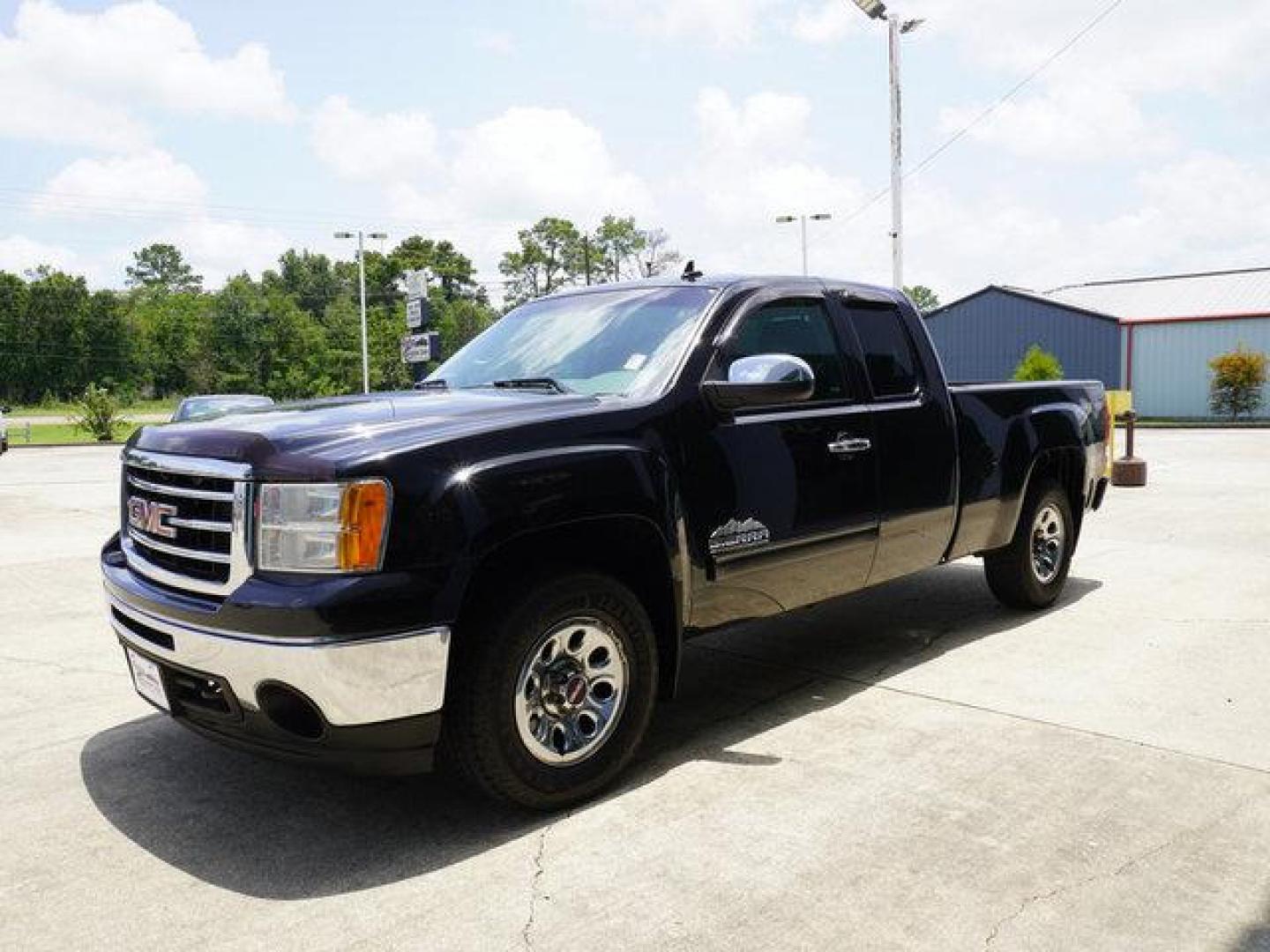 2013 Black GMC Sierra 1500 (1GTR2UEA0DZ) with an 4.8L V8 engine, 4 Spd Automatic transmission, located at 6904 Johnston St., Lafayette, LA, 70503, (337) 988-1960, 30.143589, -92.100601 - Prices are subject to change as improvements done by the service dept. Prices are for Cash sales only, Plus TTL. This Vehicle is Serviced well and Warranties Available too. Easy Financing. Drives Great and everything works. Price subject to change as improvements done by the service dept. Easy CR - Photo#6