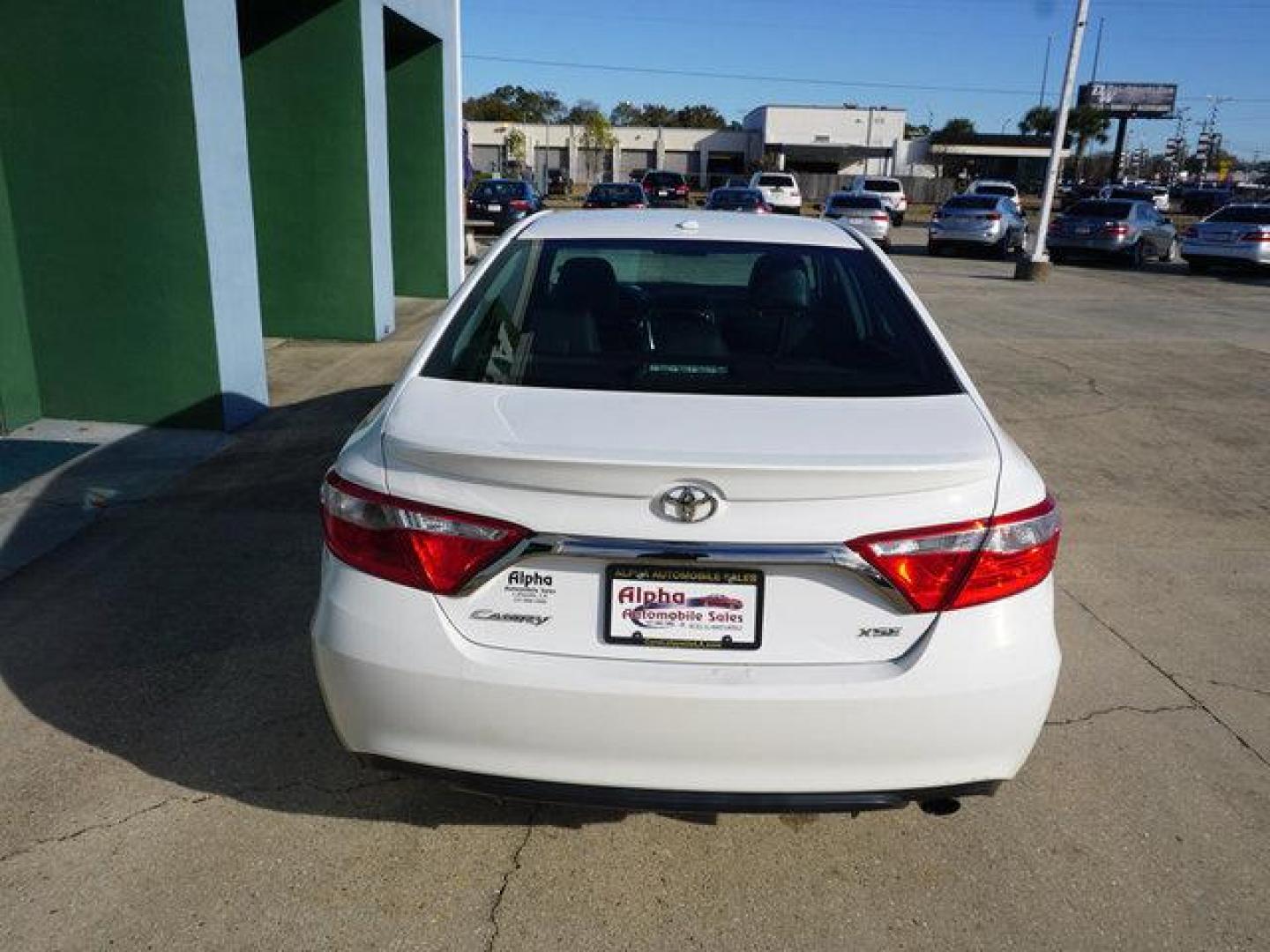 2015 White Toyota Camry (4T1BF1FK3FU) with an 2.5L 4Cyl engine, Automatic transmission, located at 6904 Johnston St., Lafayette, LA, 70503, (337) 988-1960, 30.143589, -92.100601 - Prices are subject to change as improvements done by the service dept. Prices are for Cash sales only, Plus TTL. This Vehicle is Serviced well and Warranties Available too. Easy Financing. Drives Great and everything works. Price subject to change as improvements done by the service dept. Easy CR - Photo#10