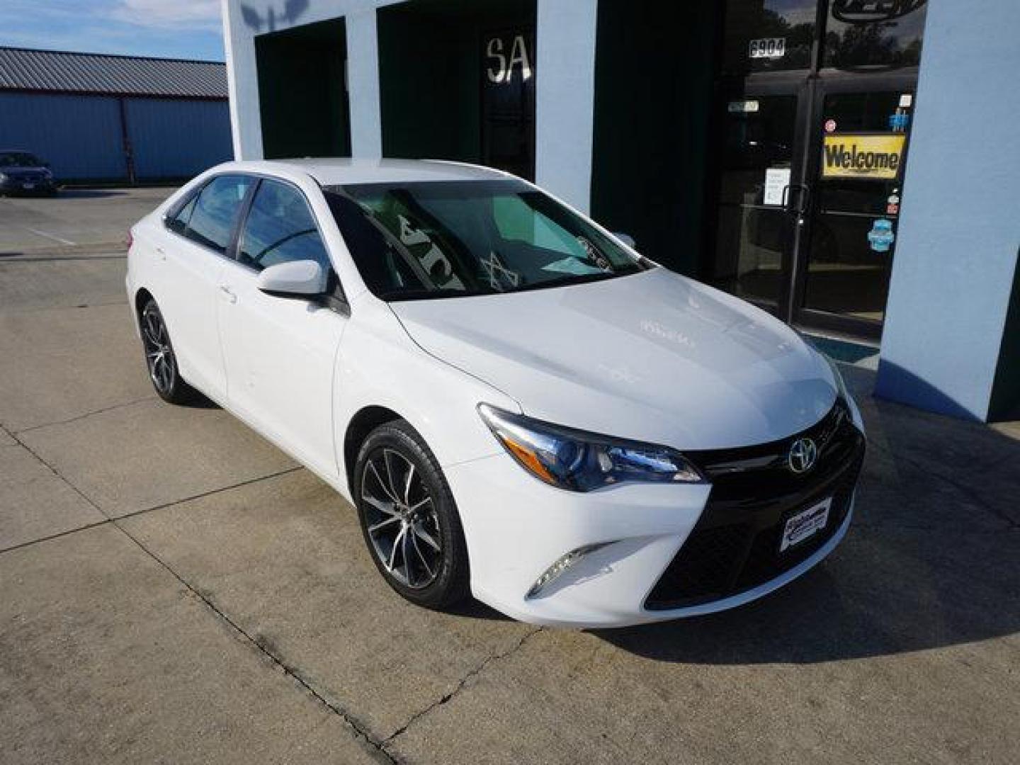 2015 White Toyota Camry (4T1BF1FK3FU) with an 2.5L 4Cyl engine, Automatic transmission, located at 6904 Johnston St., Lafayette, LA, 70503, (337) 988-1960, 30.143589, -92.100601 - Prices are subject to change as improvements done by the service dept. Prices are for Cash sales only, Plus TTL. This Vehicle is Serviced well and Warranties Available too. Easy Financing. Drives Great and everything works. Price subject to change as improvements done by the service dept. Easy CR - Photo#1