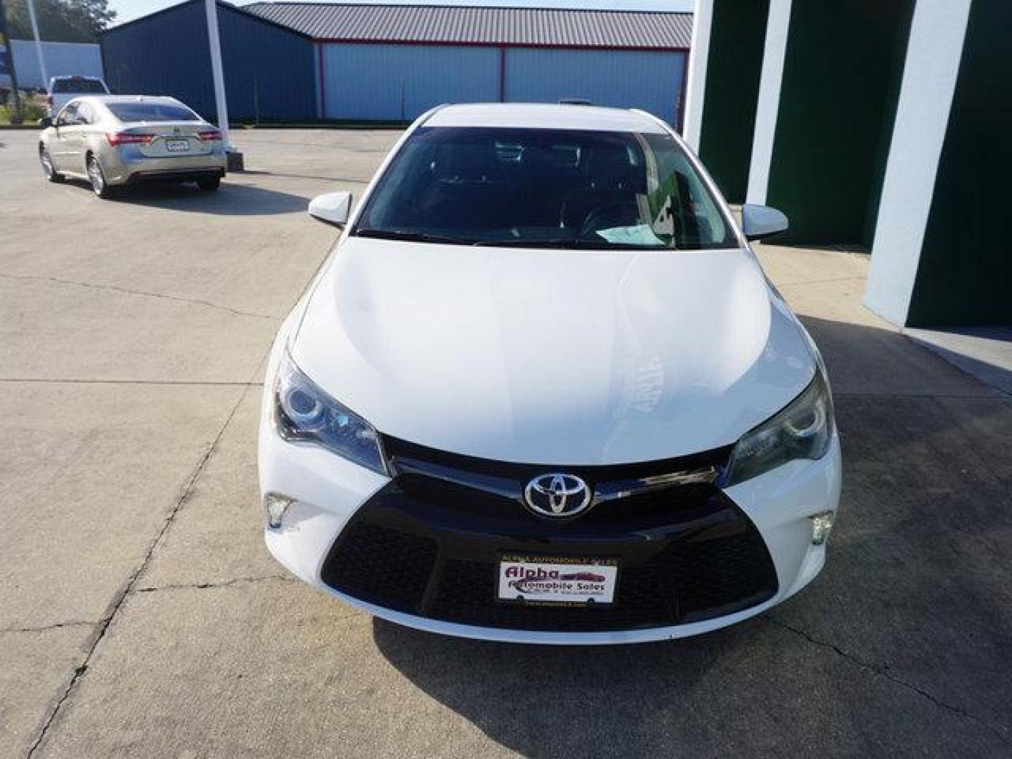 2015 White Toyota Camry (4T1BF1FK3FU) with an 2.5L 4Cyl engine, Automatic transmission, located at 6904 Johnston St., Lafayette, LA, 70503, (337) 988-1960, 30.143589, -92.100601 - Prices are subject to change as improvements done by the service dept. Prices are for Cash sales only, Plus TTL. This Vehicle is Serviced well and Warranties Available too. Easy Financing. Drives Great and everything works. Price subject to change as improvements done by the service dept. Easy CR - Photo#3