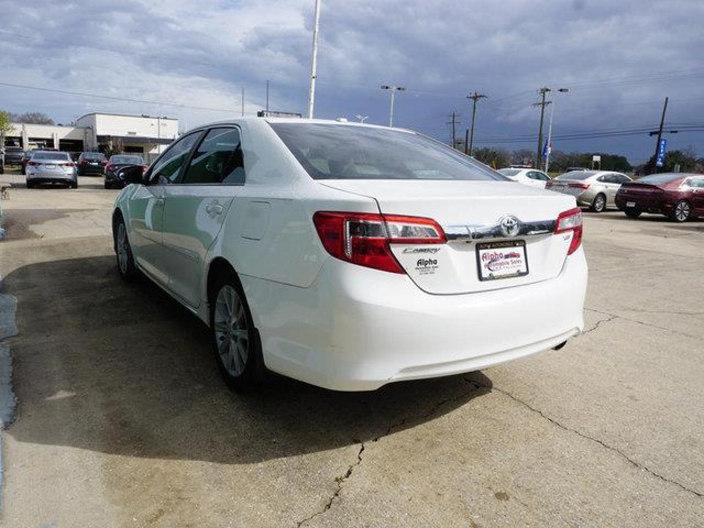 2014 Super White /Ash Toyota Camry 4dr Sdn I4 Auto L (Natl) *Ltd Avail* (4T4BF1FK0ER) with an 2.5L 4Cyl engine, Automatic transmission, located at 6904 Johnston St., Lafayette, LA, 70503, (337) 988-1960, 30.143589, -92.100601 - Photo#9