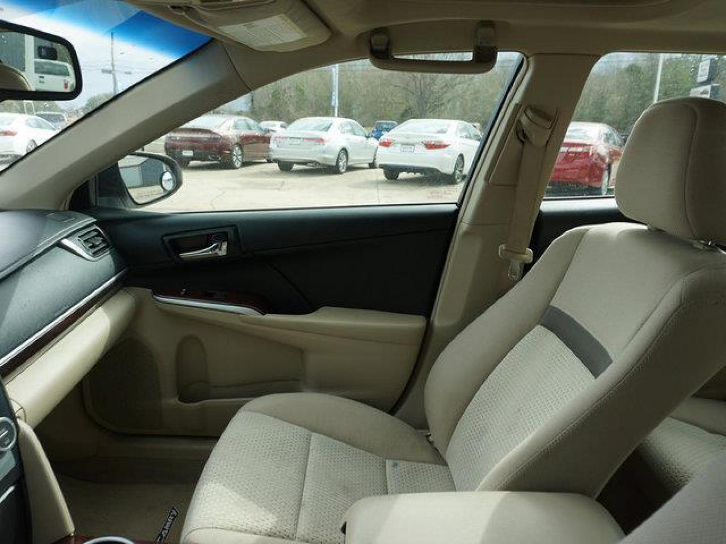 2014 Super White /Ash Toyota Camry 4dr Sdn I4 Auto L (Natl) *Ltd Avail* (4T4BF1FK0ER) with an 2.5L 4Cyl engine, Automatic transmission, located at 6904 Johnston St., Lafayette, LA, 70503, (337) 988-1960, 30.143589, -92.100601 - Photo#23