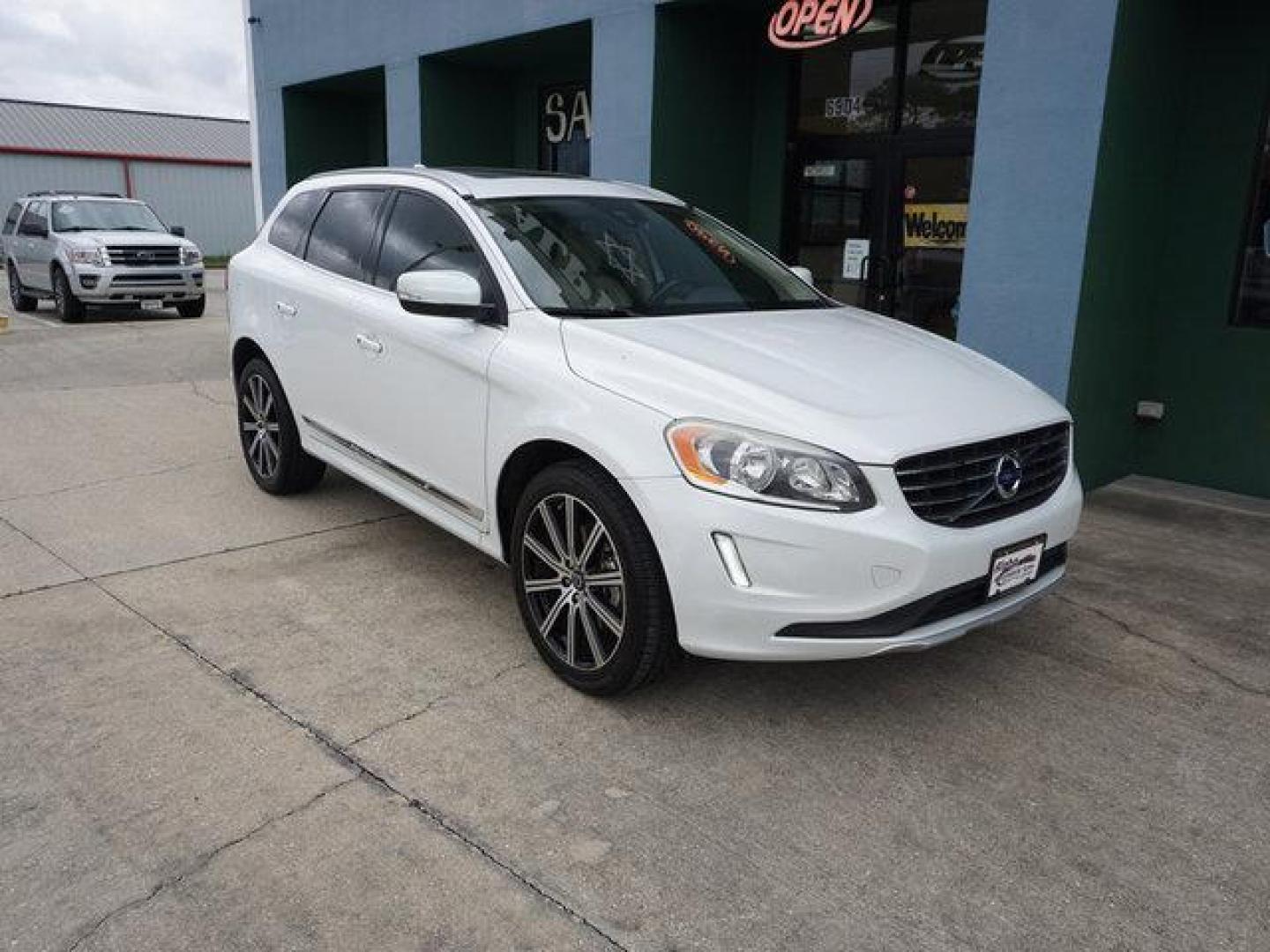 2014 White Volvo XC60 (YV4902DZ8E2) with an 3.0L 6 Cyl engine, Automatic transmission, located at 6904 Johnston St., Lafayette, LA, 70503, (337) 988-1960, 30.143589, -92.100601 - Prices are subject to change as improvements done by the service dept. Prices are for Cash sales only, Plus TTL. This Vehicle is Serviced well and Warranties Available too. Easy Financing. Drives Great and everything works. Price subject to change as improvements done by the service dept. Easy CR - Photo#1