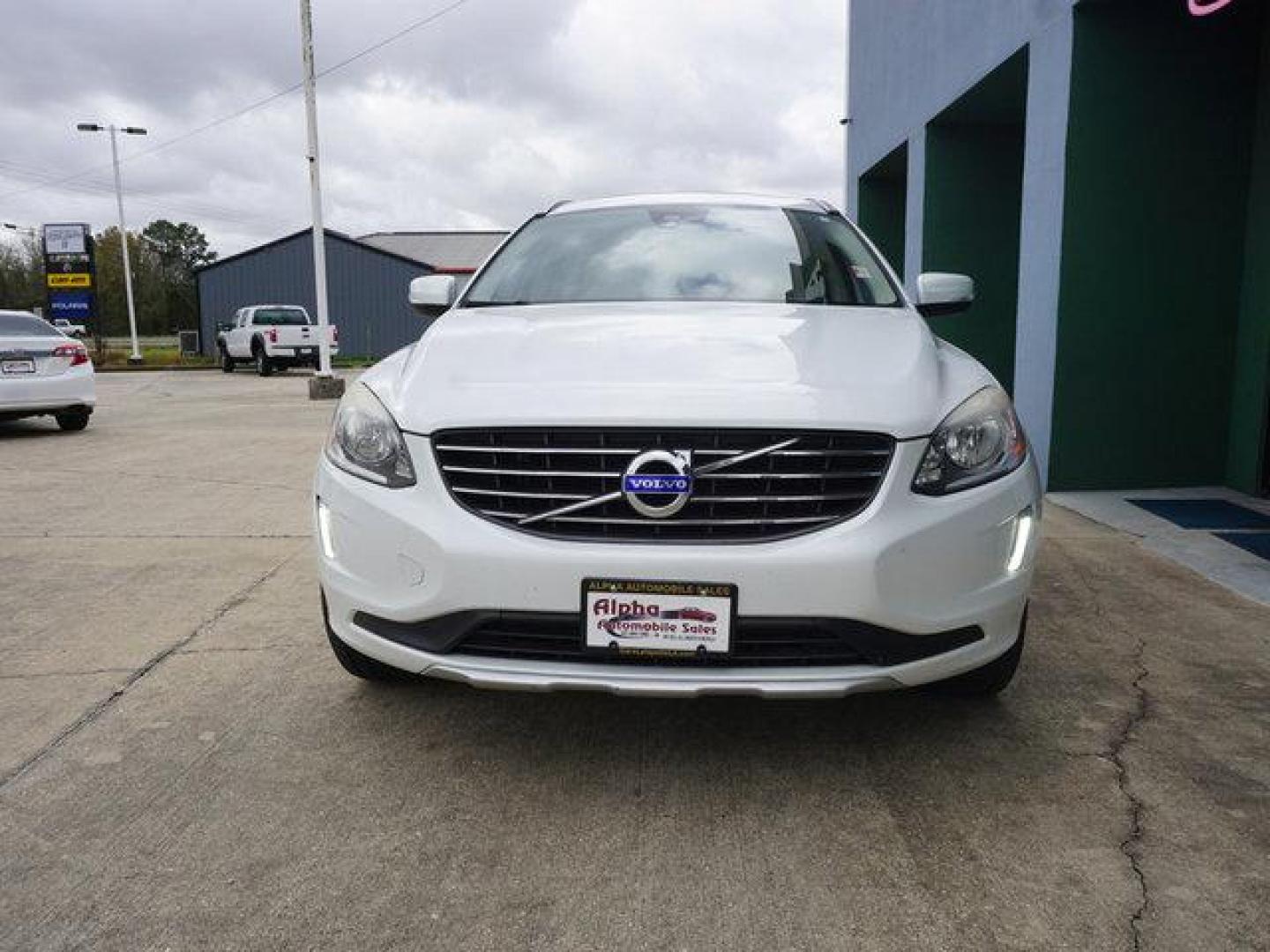 2014 White Volvo XC60 (YV4902DZ8E2) with an 3.0L 6 Cyl engine, Automatic transmission, located at 6904 Johnston St., Lafayette, LA, 70503, (337) 988-1960, 30.143589, -92.100601 - Prices are subject to change as improvements done by the service dept. Prices are for Cash sales only, Plus TTL. This Vehicle is Serviced well and Warranties Available too. Easy Financing. Drives Great and everything works. Price subject to change as improvements done by the service dept. Easy CR - Photo#3