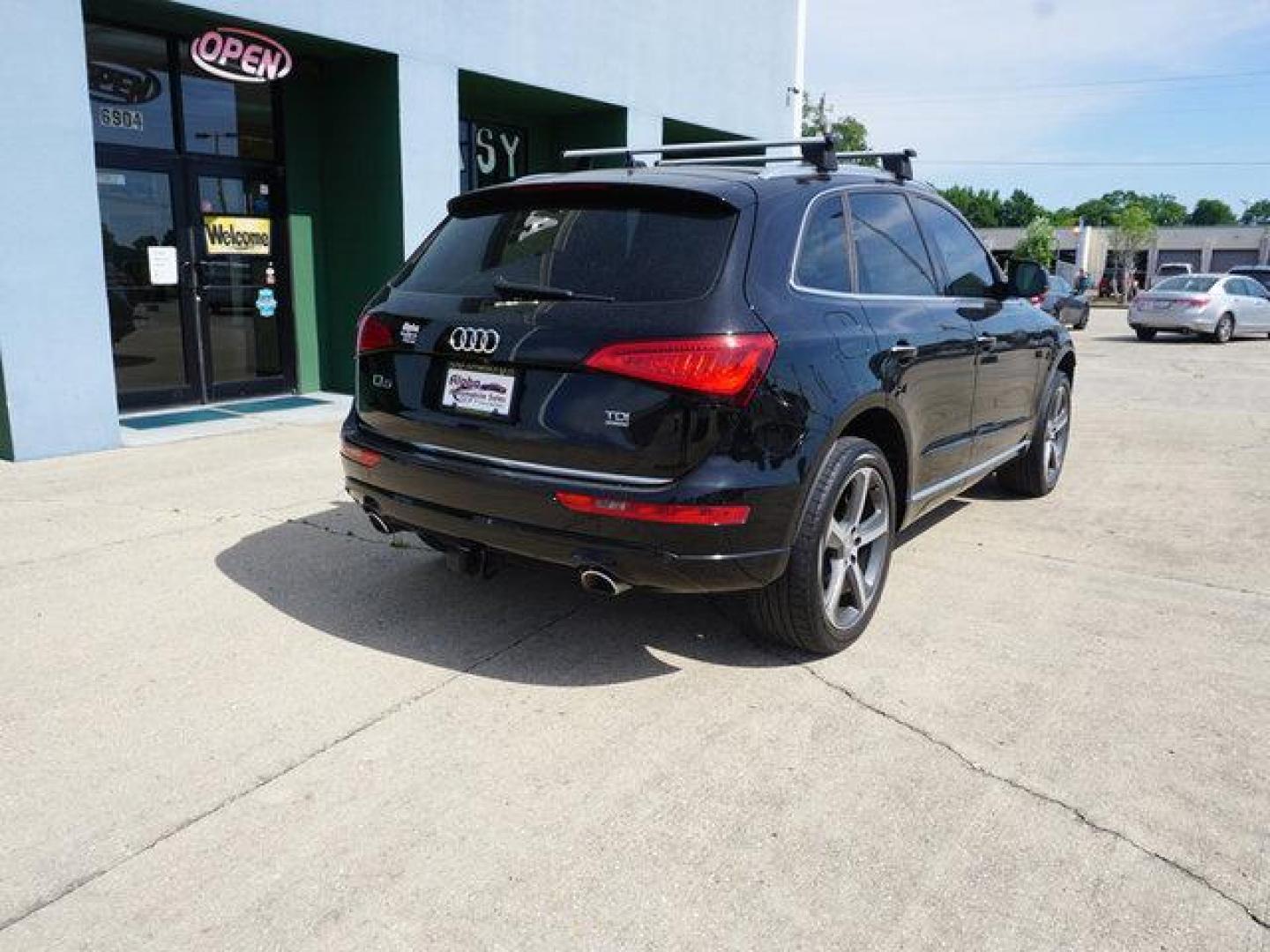 2015 Black Audi Q5 (WA1CMAFP9FA) with an 3.0L V6 Turbo Diesel engine, Automatic transmission, located at 6904 Johnston St., Lafayette, LA, 70503, (337) 988-1960, 30.143589, -92.100601 - Prices are subject to change as improvements done by the service dept. Prices are for Cash sales only, Plus TTL. This Vehicle is Serviced well and Warranties Available too. Easy Financing. Drives Great and everything works. Price subject to change as improvements done by the service dept. Easy CR - Photo#12