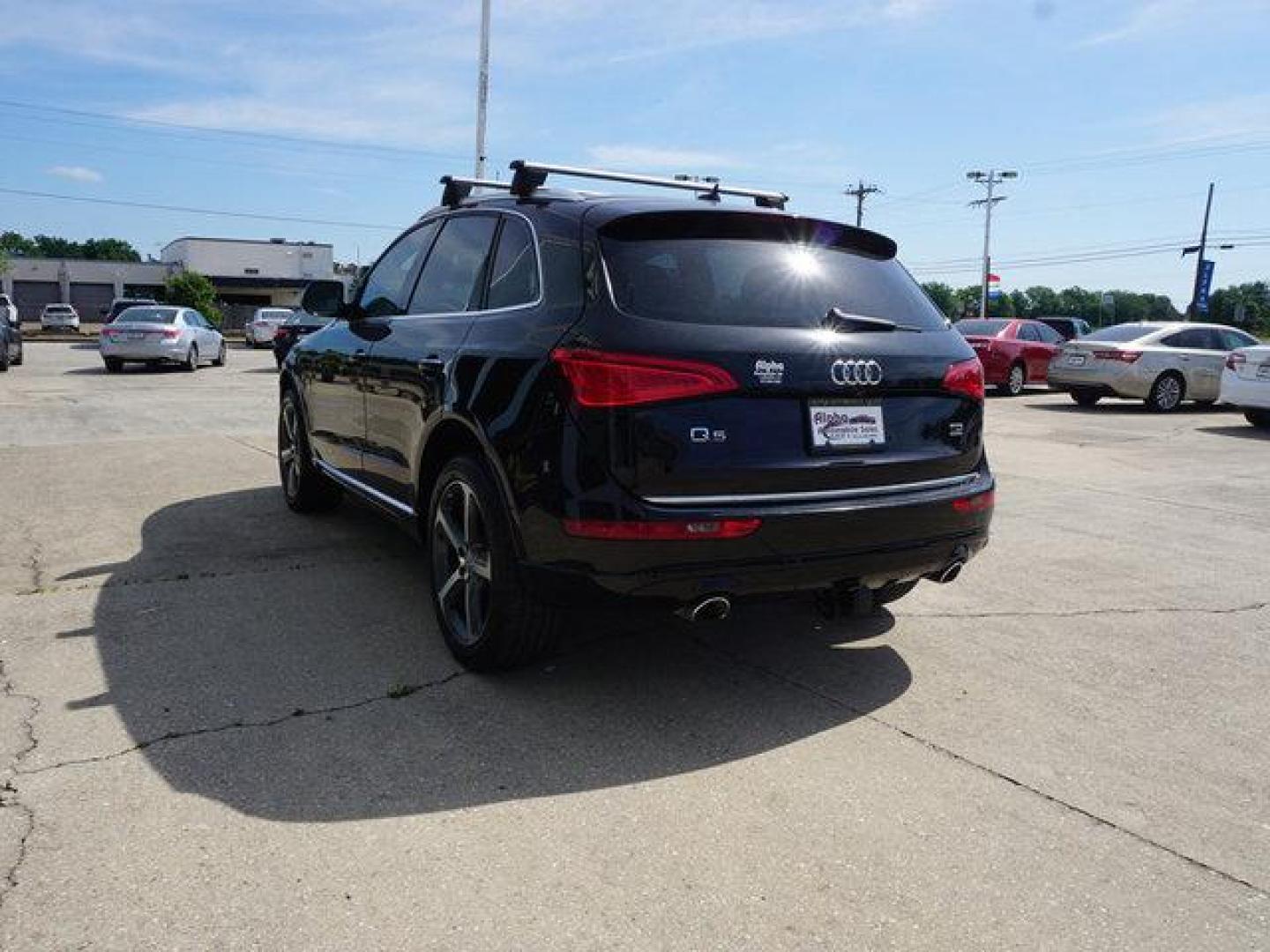 2015 Black Audi Q5 (WA1CMAFP9FA) with an 3.0L V6 Turbo Diesel engine, Automatic transmission, located at 6904 Johnston St., Lafayette, LA, 70503, (337) 988-1960, 30.143589, -92.100601 - Prices are subject to change as improvements done by the service dept. Prices are for Cash sales only, Plus TTL. This Vehicle is Serviced well and Warranties Available too. Easy Financing. Drives Great and everything works. Price subject to change as improvements done by the service dept. Easy CR - Photo#8