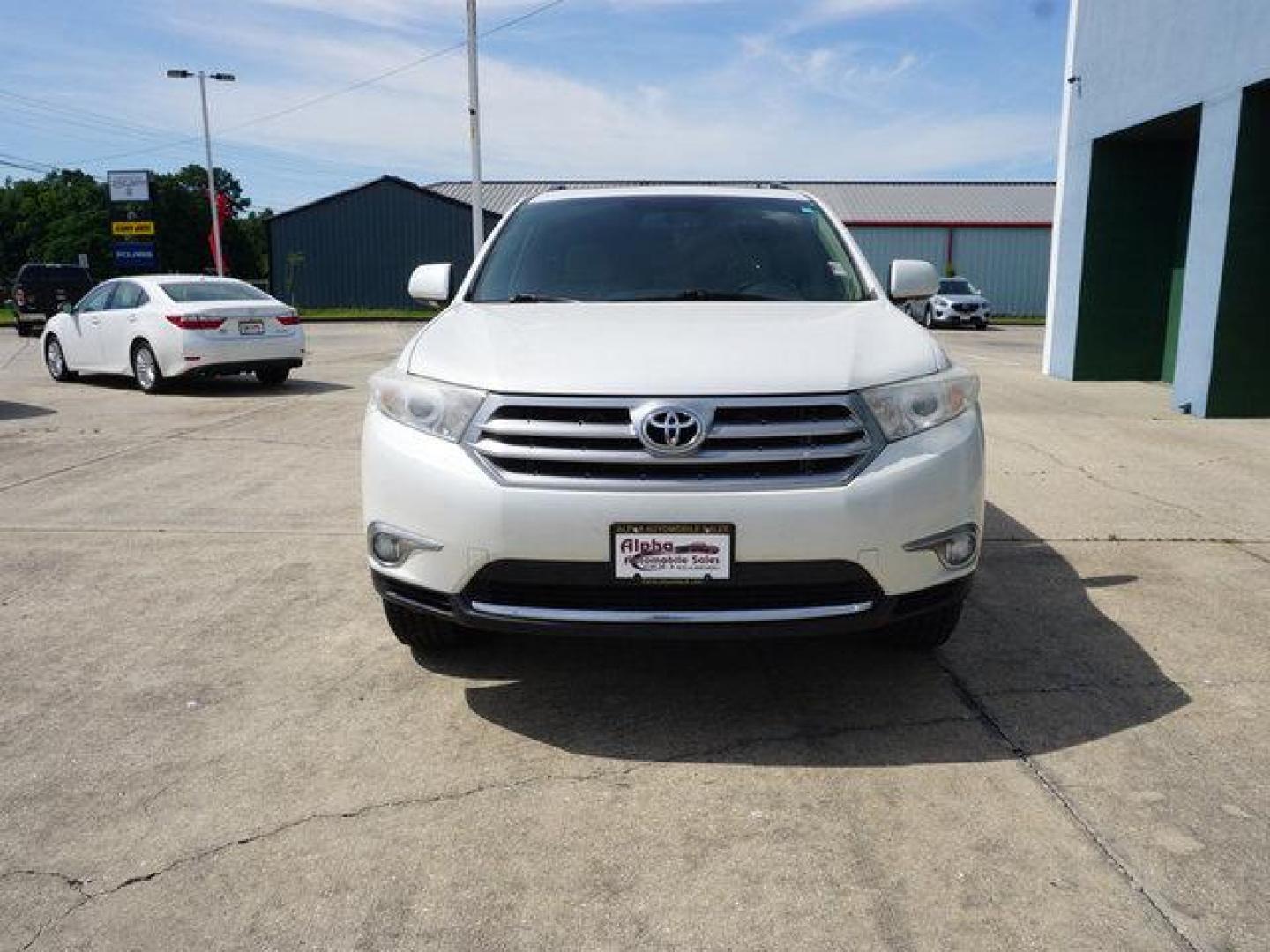 2012 White Toyota Highlander (5TDYK3EH8CS) with an 3.5L V6 engine, Automatic transmission, located at 6904 Johnston St., Lafayette, LA, 70503, (337) 988-1960, 30.143589, -92.100601 - Nice ride with a third 3rd row seating Prices are subject to change as improvements done by the service dept. Prices are for Cash sales only, Plus TTL. This Vehicle is Serviced well and Warranties Available too. Easy Financing. Drives Great and everything works. Price subject to change as improv - Photo#3