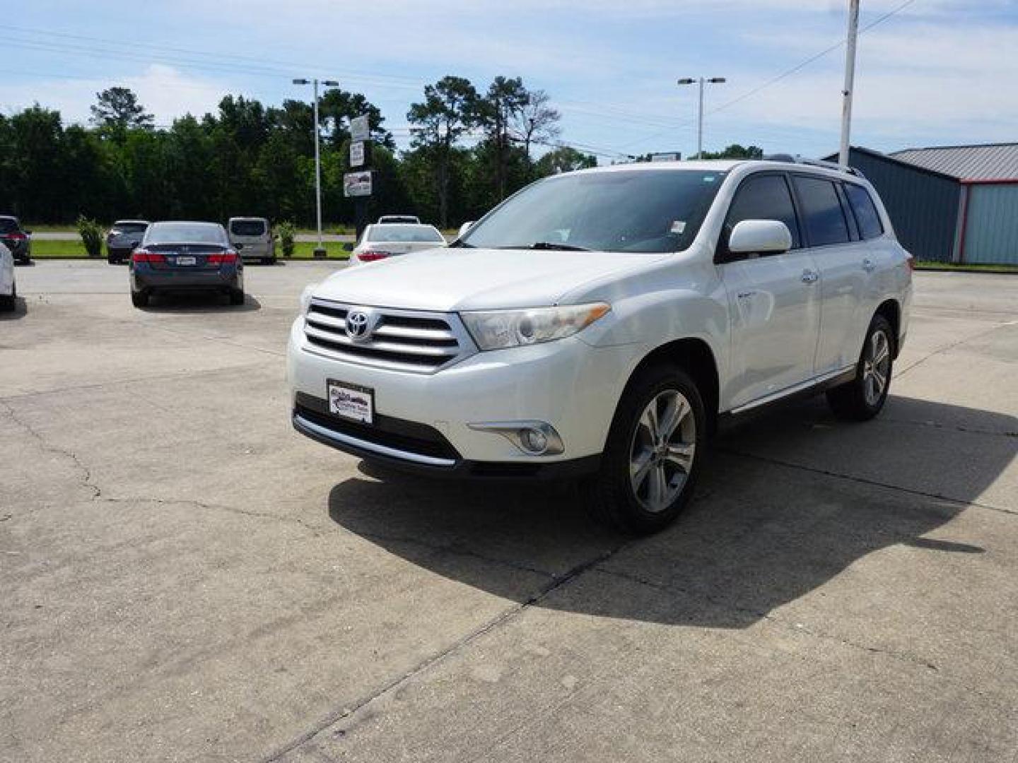 2012 White Toyota Highlander (5TDYK3EH8CS) with an 3.5L V6 engine, Automatic transmission, located at 6904 Johnston St., Lafayette, LA, 70503, (337) 988-1960, 30.143589, -92.100601 - Nice ride with a third 3rd row seating Prices are subject to change as improvements done by the service dept. Prices are for Cash sales only, Plus TTL. This Vehicle is Serviced well and Warranties Available too. Easy Financing. Drives Great and everything works. Price subject to change as improv - Photo#5