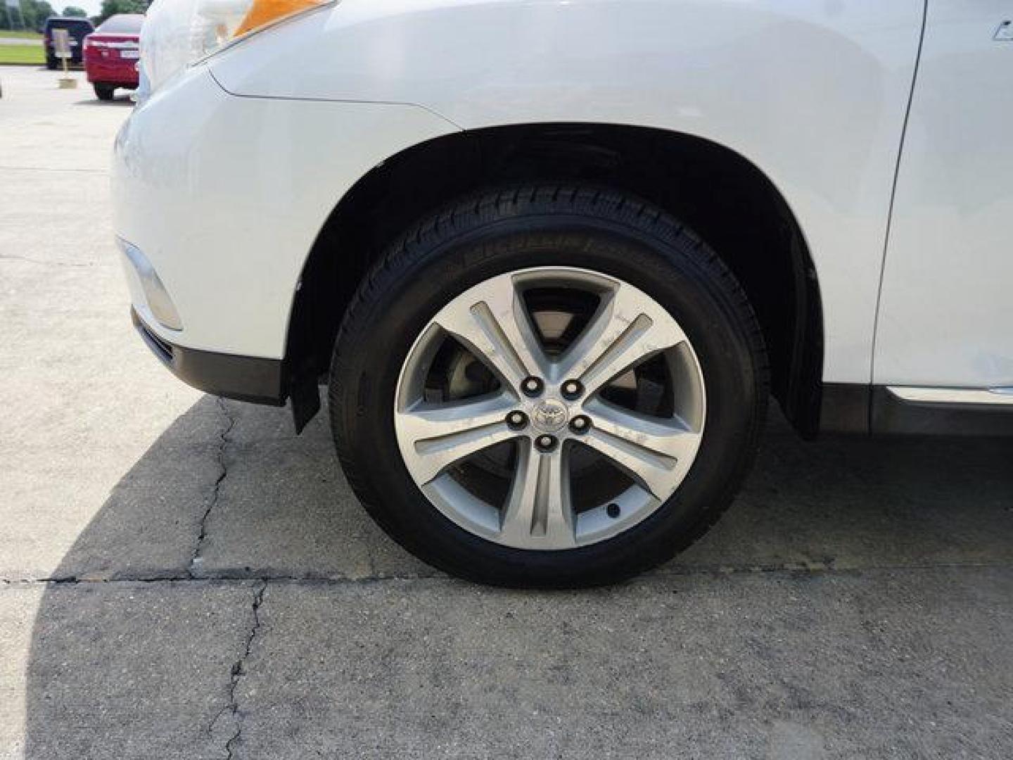 2012 White Toyota Highlander (5TDYK3EH8CS) with an 3.5L V6 engine, Automatic transmission, located at 6904 Johnston St., Lafayette, LA, 70503, (337) 988-1960, 30.143589, -92.100601 - Nice ride with a third 3rd row seating Prices are subject to change as improvements done by the service dept. Prices are for Cash sales only, Plus TTL. This Vehicle is Serviced well and Warranties Available too. Easy Financing. Drives Great and everything works. Price subject to change as improv - Photo#6