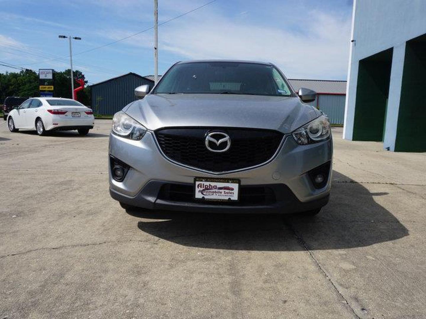 2014 Liquid Silver Metallic /Black Mazda CX-5 FWD 4dr Auto Touring (JM3KE2CY6E0) with an 2.5L 4Cyl engine, Automatic transmission, located at 6904 Johnston St., Lafayette, LA, 70503, (337) 988-1960, 30.143589, -92.100601 - Photo#3