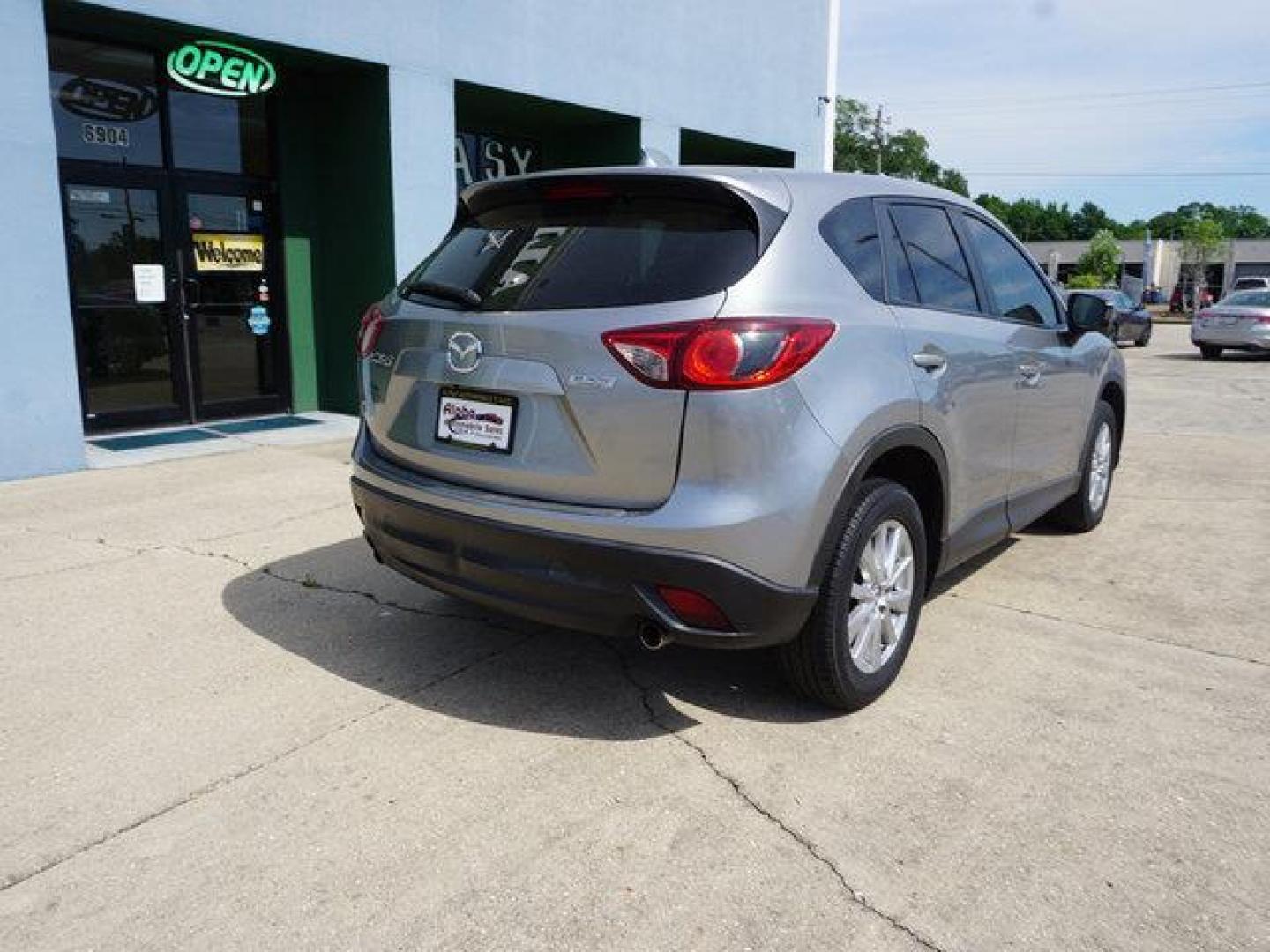 2014 Liquid Silver Metallic /Black Mazda CX-5 FWD 4dr Auto Touring (JM3KE2CY6E0) with an 2.5L 4Cyl engine, Automatic transmission, located at 6904 Johnston St., Lafayette, LA, 70503, (337) 988-1960, 30.143589, -92.100601 - Photo#12