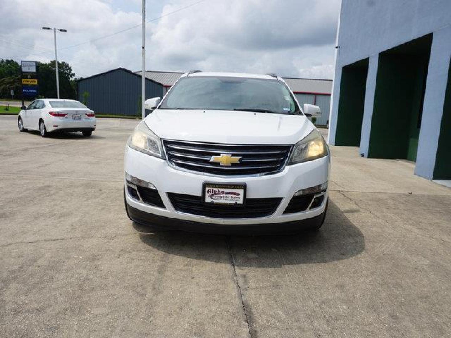 2016 Summit White /Dark Titanium/Light Titanium Chevrolet Traverse FWD 4dr LT w/1LT (1GNKRGKD1GJ) with an 3.6L V6 engine, Automatic transmission, located at 6904 Johnston St., Lafayette, LA, 70503, (337) 988-1960, 30.143589, -92.100601 - Photo#3