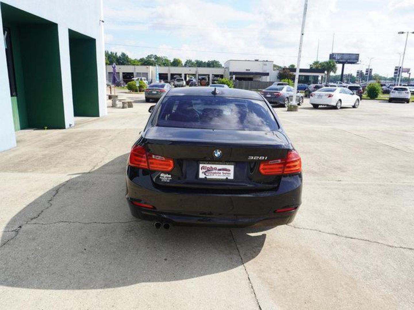 2014 Black /Black/Excl. Stitch BMW 3 Series 4dr Sdn 328i RWD (WBA3A5G52EN) with an 2.0L 4 Cyl engine, 8 Spd Automatic transmission, located at 6904 Johnston St., Lafayette, LA, 70503, (337) 988-1960, 30.143589, -92.100601 - Photo#9