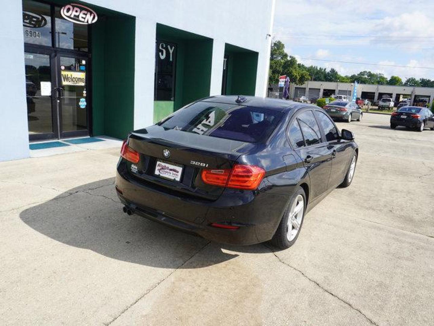 2014 Black BMW 3 Series (WBA3A5G52EN) with an 2.0L 4 Cyl engine, 8 Spd Automatic transmission, located at 6904 Johnston St., Lafayette, LA, 70503, (337) 988-1960, 30.143589, -92.100601 - Beautiful luxury. Well kept. Got to see it. Prices are subject to change as improvements done by the service dept. Prices are for Cash sales only, Plus TTL. This Vehicle is Serviced well and Warranties Available too. Easy Financing. Drives Great and everything works. Price subject to change as i - Photo#11