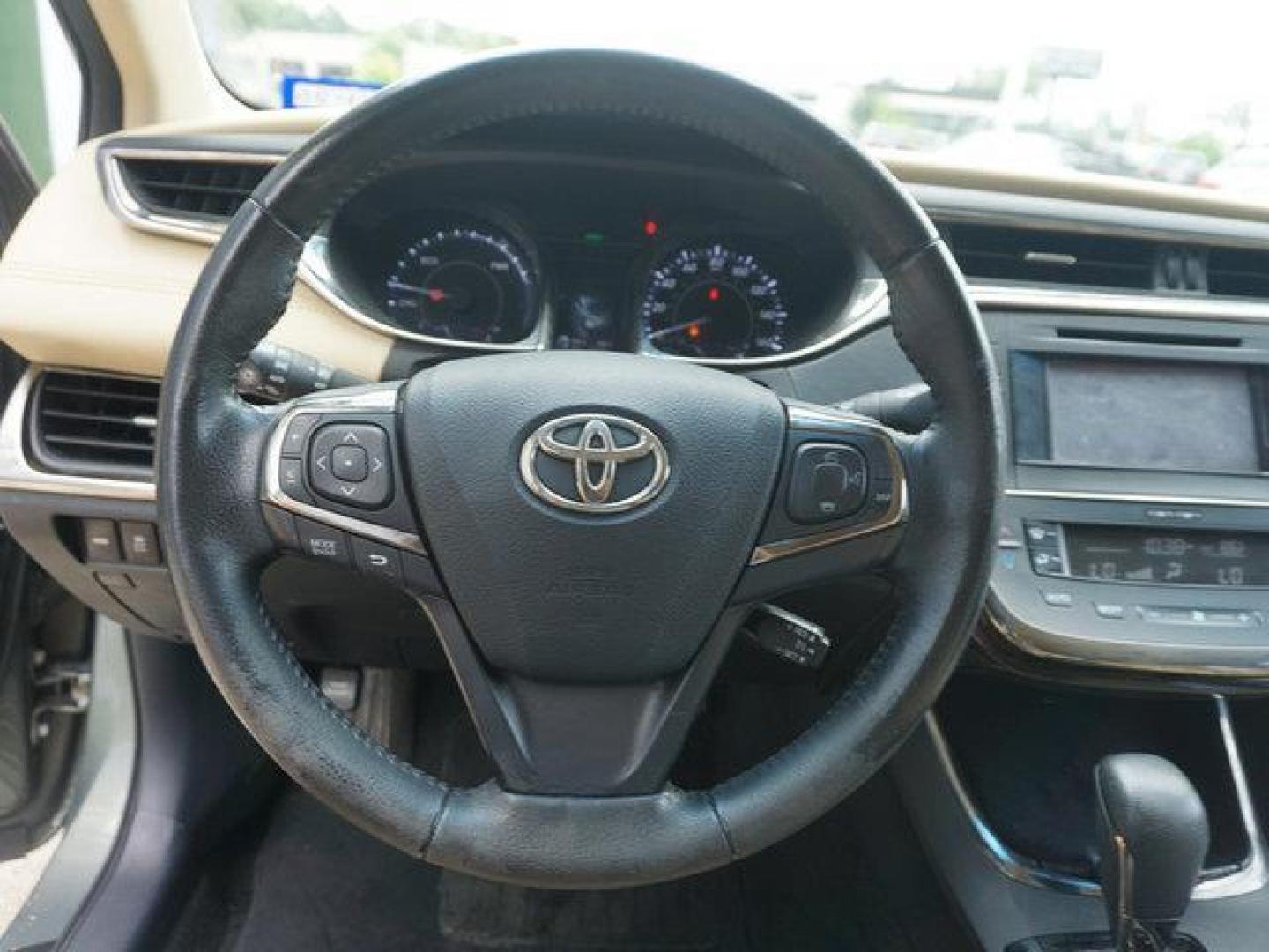 2013 Green /Almond Toyota Avalon 4dr Sdn XLE Premium (Natl) (4T1BD1EB7DU) with an 2.5L 4Cyl engine, Automatic transmission, located at 6904 Johnston St., Lafayette, LA, 70503, (337) 988-1960, 30.143589, -92.100601 - Photo#26