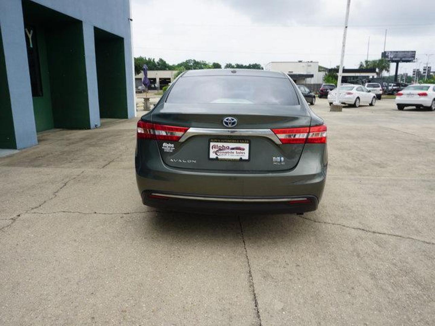 2013 Green Toyota Avalon (4T1BD1EB7DU) with an 2.5L 4Cyl engine, Automatic transmission, located at 6904 Johnston St., Lafayette, LA, 70503, (337) 988-1960, 30.143589, -92.100601 - Prices are subject to change as improvements done by the service dept. Prices are for Cash sales only, Plus TTL. This Vehicle is Serviced well and Warranties Available too. Easy Financing. Drives Great and everything works. Price subject to change as improvements done by the service dept. Easy CR - Photo#10