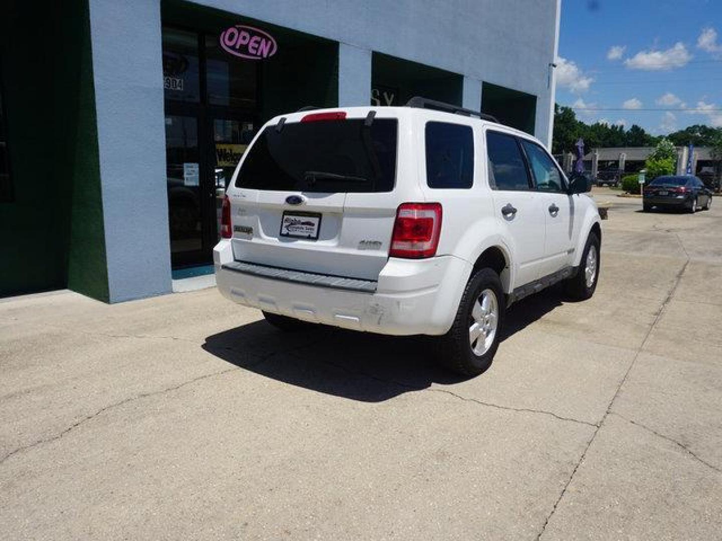 2008 Oxford White /Camel Ford Escape 4WD 4dr I4 Auto XLT (1FMCU93Z98K) with an 2.3L 4Cyl engine, Automatic transmission, located at 6904 Johnston St., Lafayette, LA, 70503, (337) 988-1960, 30.143589, -92.100601 - Photo#12