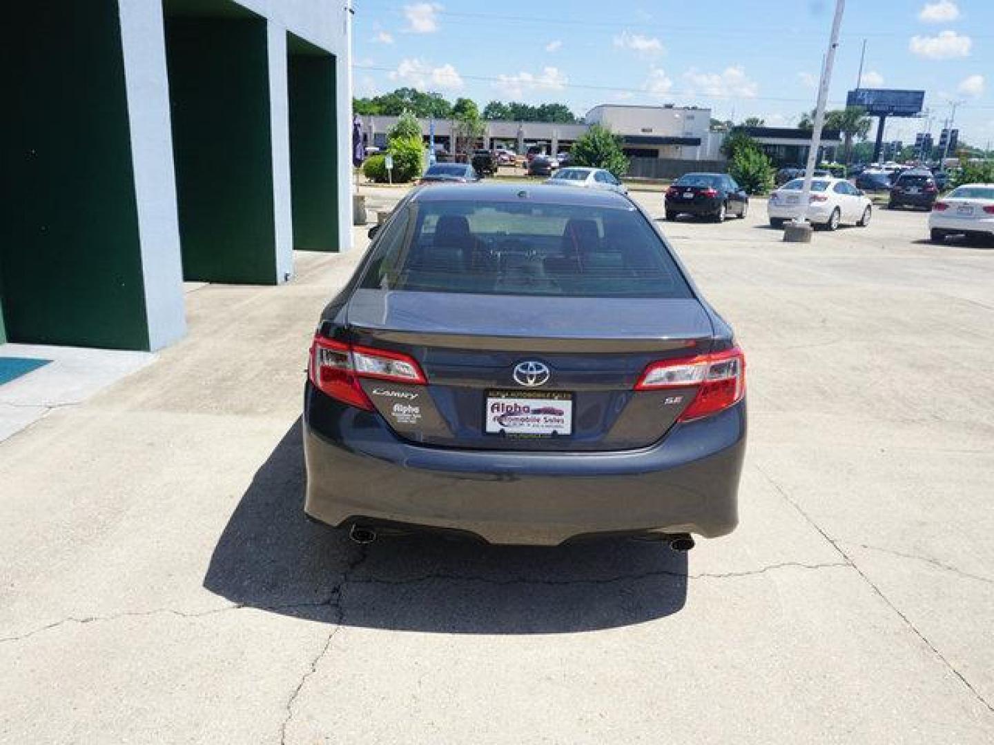 2012 Gray /Black/Ash Toyota Camry 4dr Sdn V6 Auto SE (Natl) (4T1BK1FK7CU) with an 3.5L 6 Cyl engine, Automatic transmission, located at 6904 Johnston St., Lafayette, LA, 70503, (337) 988-1960, 30.143589, -92.100601 - Photo#9