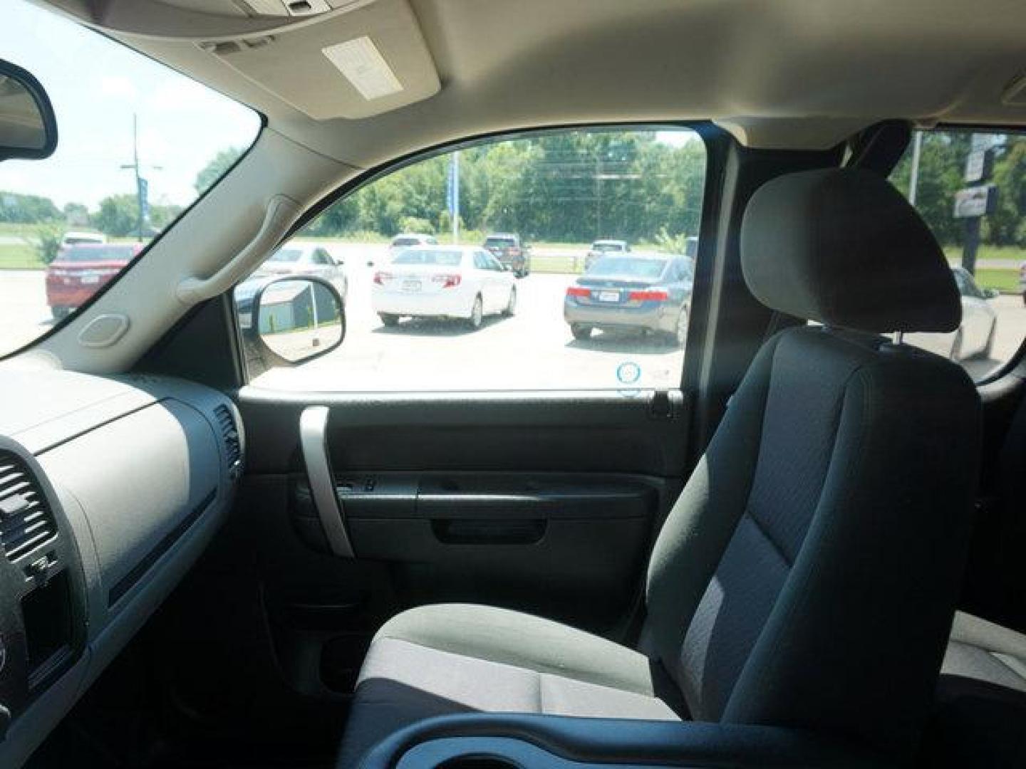 2013 Black GMC Sierra 1500 (1GTR2UEA5DZ) with an 4.8L V8 engine, 4 Spd Automatic transmission, located at 6904 Johnston St., Lafayette, LA, 70503, (337) 988-1960, 30.143589, -92.100601 - Prices are subject to change as improvements done by the service dept. Prices are for Cash sales only, Plus TTL. This Vehicle is Serviced well and Warranties Available too. Easy Financing. Drives Great and everything works. Price subject to change as improvements done by the service dept. Easy CR - Photo#21