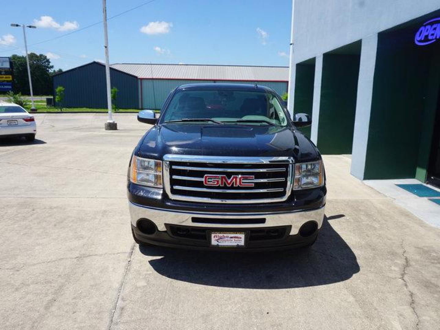 2013 Black GMC Sierra 1500 (1GTR2UEA5DZ) with an 4.8L V8 engine, 4 Spd Automatic transmission, located at 6904 Johnston St., Lafayette, LA, 70503, (337) 988-1960, 30.143589, -92.100601 - Prices are subject to change as improvements done by the service dept. Prices are for Cash sales only, Plus TTL. This Vehicle is Serviced well and Warranties Available too. Easy Financing. Drives Great and everything works. Price subject to change as improvements done by the service dept. Easy CR - Photo#2