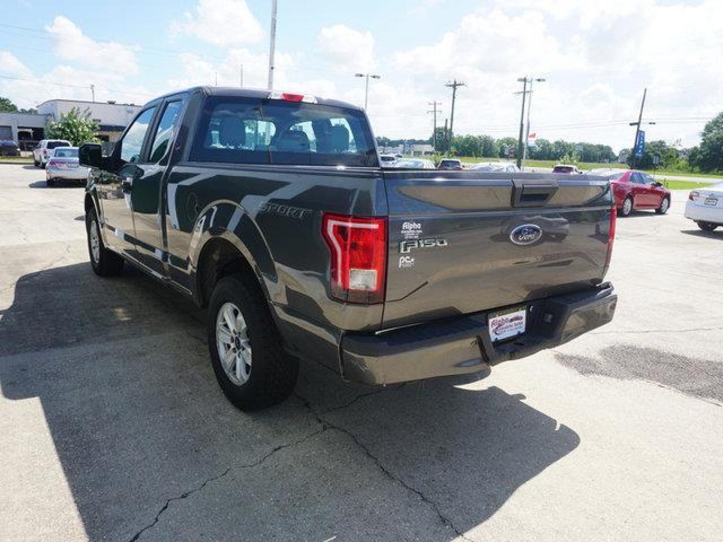 2015 Gray /Dark Earth Gray Ford F-150 2WD SuperCab 145 XL (1FTEX1CP0FK) with an 2.7L 6 Cyl engine, 6 Spd Automatic transmission, located at 6904 Johnston St., Lafayette, LA, 70503, (337) 988-1960, 30.143589, -92.100601 - Photo#7