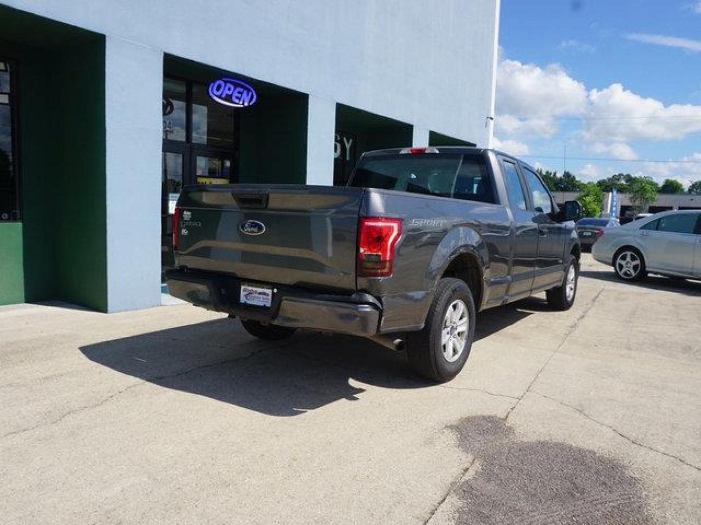 2015 Gray /Dark Earth Gray Ford F-150 2WD SuperCab 145 XL (1FTEX1CP0FK) with an 2.7L 6 Cyl engine, 6 Spd Automatic transmission, located at 6904 Johnston St., Lafayette, LA, 70503, (337) 988-1960, 30.143589, -92.100601 - Photo#12