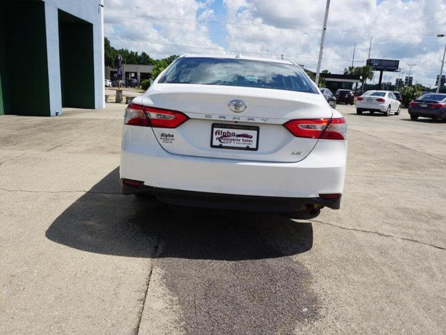 2019 Super White /Ash Toyota Camry LE Auto (Natl) (4T1B11HK0KU) with an 2.5L 4Cyl engine, Automatic transmission, located at 6904 Johnston St., Lafayette, LA, 70503, (337) 988-1960, 30.143589, -92.100601 - Photo#10