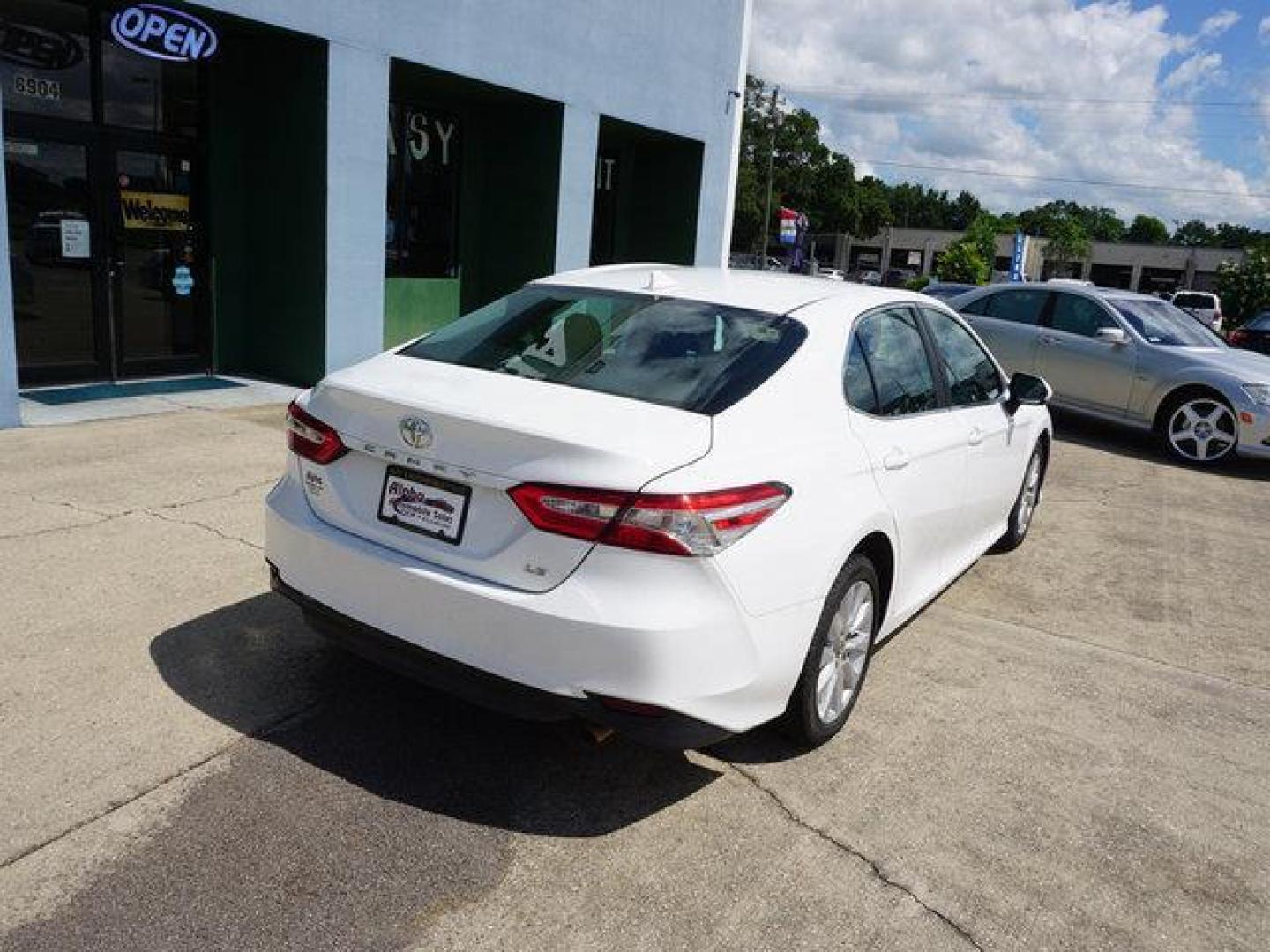 2019 Super White /Ash Toyota Camry LE Auto (Natl) (4T1B11HK0KU) with an 2.5L 4Cyl engine, Automatic transmission, located at 6904 Johnston St., Lafayette, LA, 70503, (337) 988-1960, 30.143589, -92.100601 - Photo#11