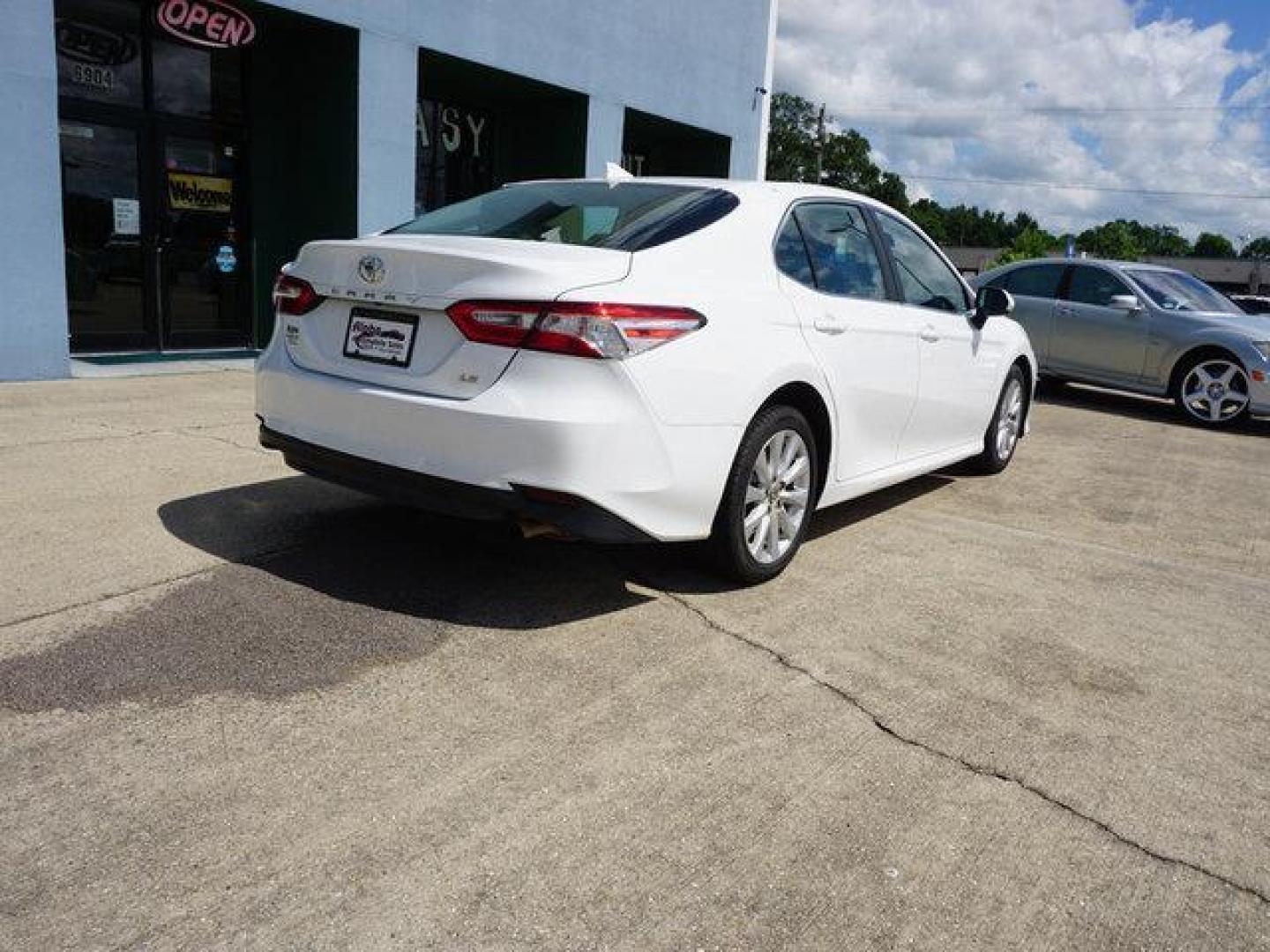 2019 Super White /Ash Toyota Camry LE Auto (Natl) (4T1B11HK0KU) with an 2.5L 4Cyl engine, Automatic transmission, located at 6904 Johnston St., Lafayette, LA, 70503, (337) 988-1960, 30.143589, -92.100601 - Photo#12