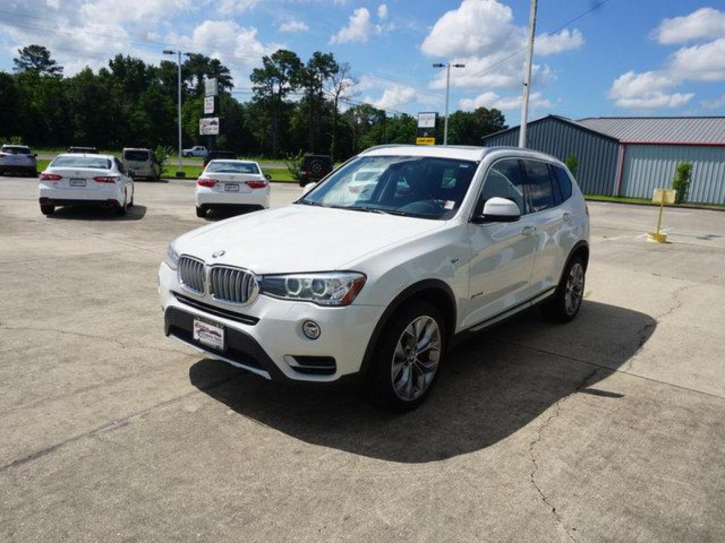 2017 White BMW X3 (5UXWZ7C31H0) with an 2.0L 4Cyl Turbo engine, Automatic transmission, located at 6904 Johnston St., Lafayette, LA, 70503, (337) 988-1960, 30.143589, -92.100601 - Prices are subject to change as improvements done by the service dept. Prices are for Cash sales only, Plus TTL. This Vehicle is Serviced well and Warranties Available too. Easy Financing. Drives Great and everything works. Price subject to change as improvements done by the service dept. Easy CR - Photo#5