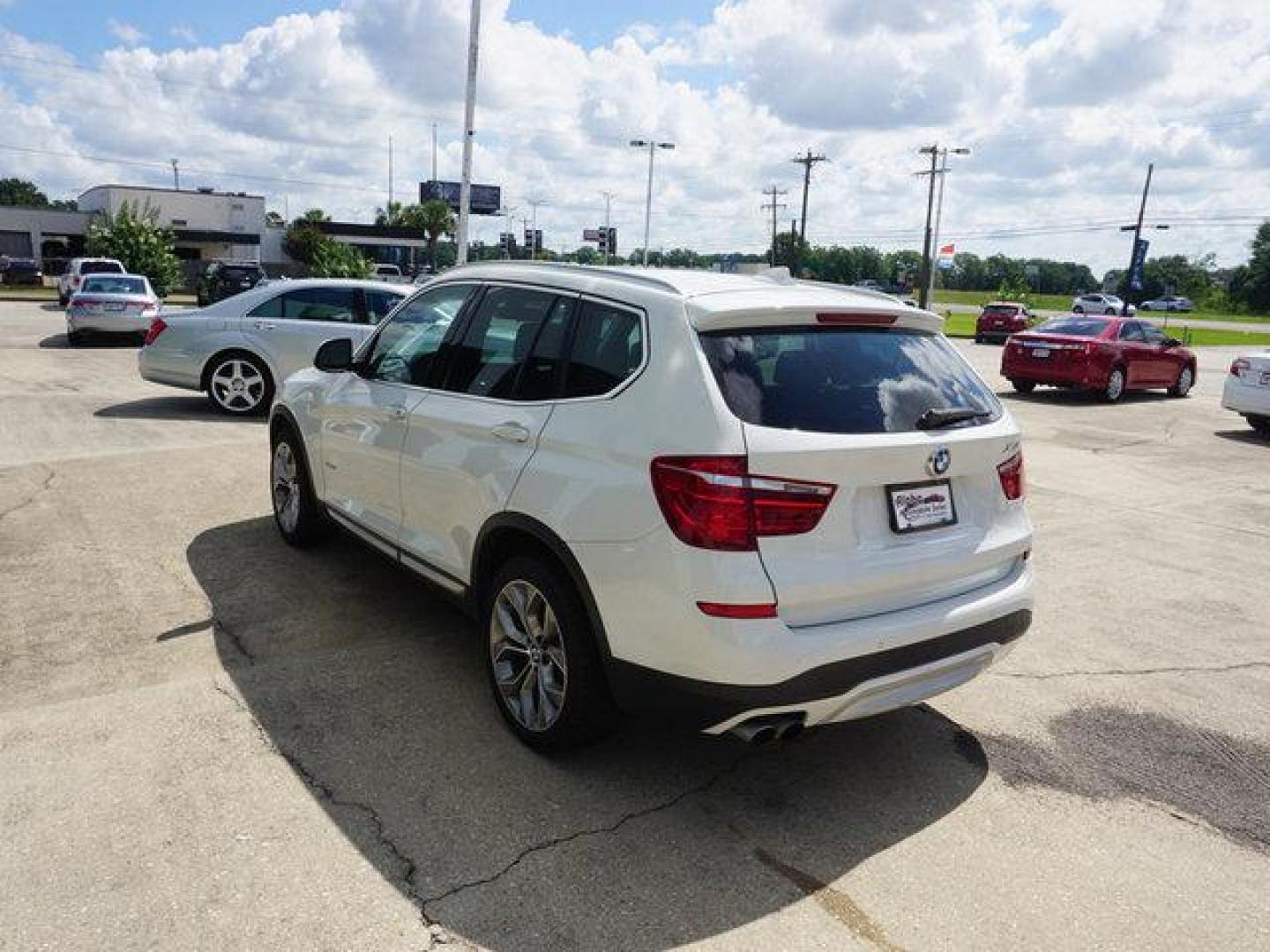 2017 White BMW X3 (5UXWZ7C31H0) with an 2.0L 4Cyl Turbo engine, Automatic transmission, located at 6904 Johnston St., Lafayette, LA, 70503, (337) 988-1960, 30.143589, -92.100601 - Prices are subject to change as improvements done by the service dept. Prices are for Cash sales only, Plus TTL. This Vehicle is Serviced well and Warranties Available too. Easy Financing. Drives Great and everything works. Price subject to change as improvements done by the service dept. Easy CR - Photo#7