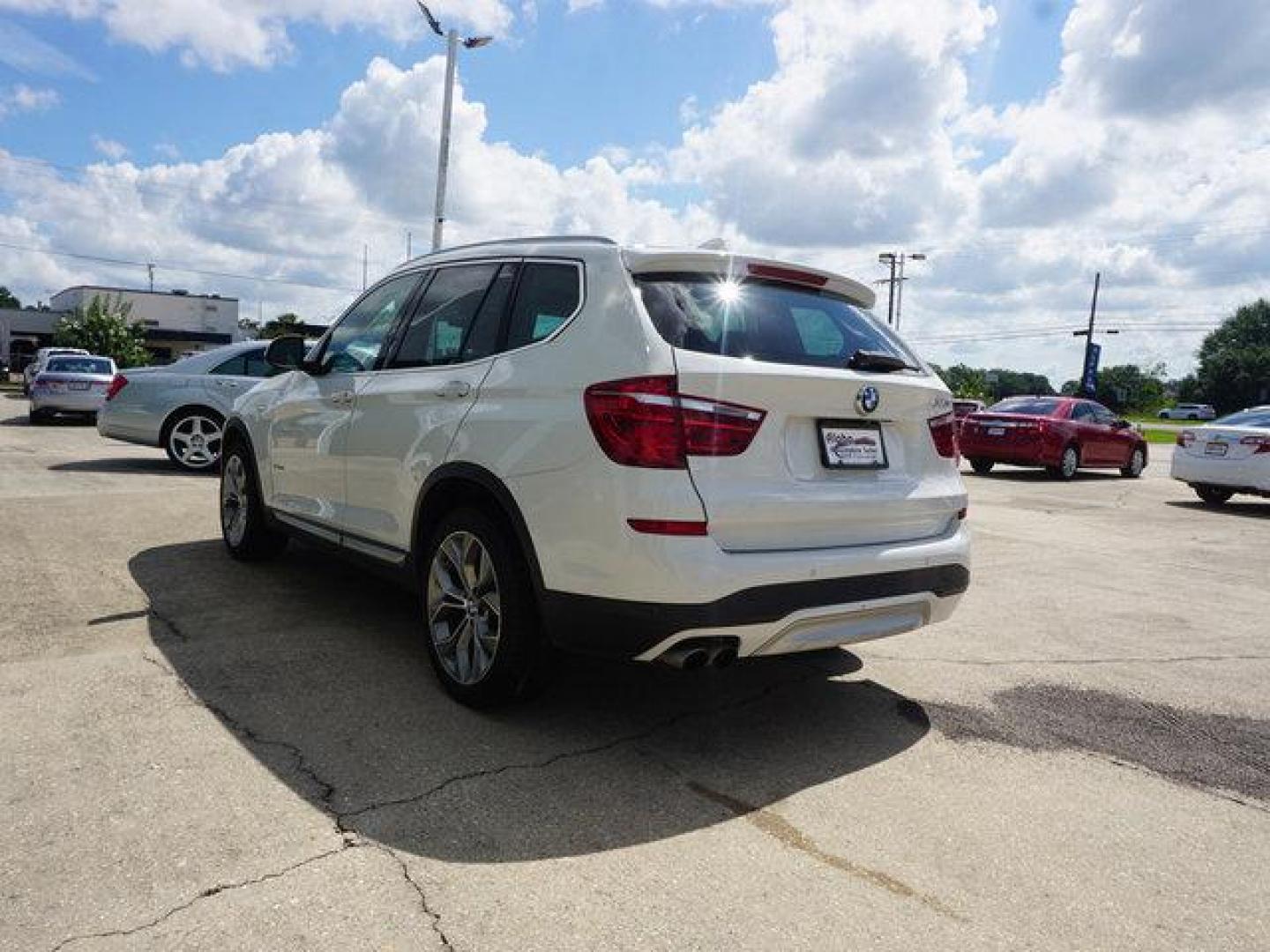 2017 White BMW X3 (5UXWZ7C31H0) with an 2.0L 4Cyl Turbo engine, Automatic transmission, located at 6904 Johnston St., Lafayette, LA, 70503, (337) 988-1960, 30.143589, -92.100601 - Prices are subject to change as improvements done by the service dept. Prices are for Cash sales only, Plus TTL. This Vehicle is Serviced well and Warranties Available too. Easy Financing. Drives Great and everything works. Price subject to change as improvements done by the service dept. Easy CR - Photo#8