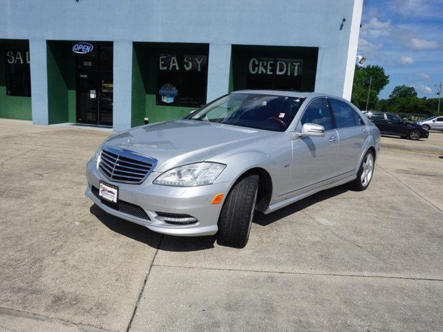 2012 Silver /Ash/Grey Mercedes-Benz S-Class S550 Sedan (WDDNG7DB3CA) with an 4.6L V8 engine, Automatic transmission, located at 6904 Johnston St., Lafayette, LA, 70503, (337) 988-1960, 30.143589, -92.100601 - Photo#1