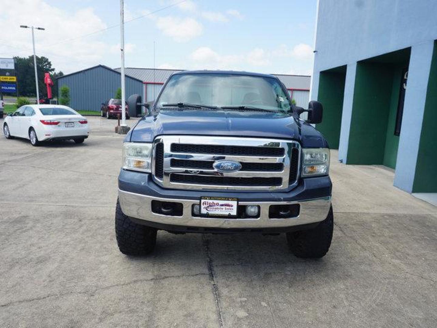 2006 Blue Ford F-350 (1FTWW31P56E) with an 6.0L 8 Cyl engine, 6 Spd Hd Automatic transmission, located at 6904 Johnston St., Lafayette, LA, 70503, (337) 988-1960, 30.143589, -92.100601 - Prices are subject to change as improvements done by the service dept. Prices are for Cash sales only, Plus TTL. This Vehicle is Serviced well and Warranties Available too. Easy Financing. Drives Great and everything works. Price subject to change as improvements done by the service dept. Easy CR - Photo#2