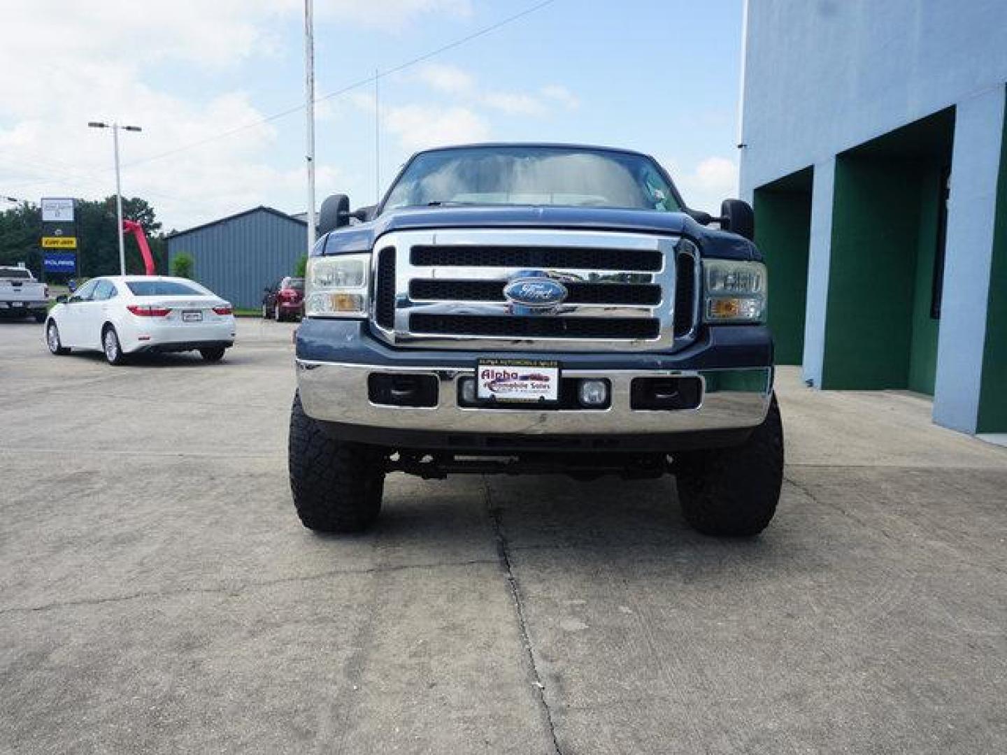 2006 Blue Ford F-350 (1FTWW31P56E) with an 6.0L 8 Cyl engine, 6 Spd Hd Automatic transmission, located at 6904 Johnston St., Lafayette, LA, 70503, (337) 988-1960, 30.143589, -92.100601 - Prices are subject to change as improvements done by the service dept. Prices are for Cash sales only, Plus TTL. This Vehicle is Serviced well and Warranties Available too. Easy Financing. Drives Great and everything works. Price subject to change as improvements done by the service dept. Easy CR - Photo#3