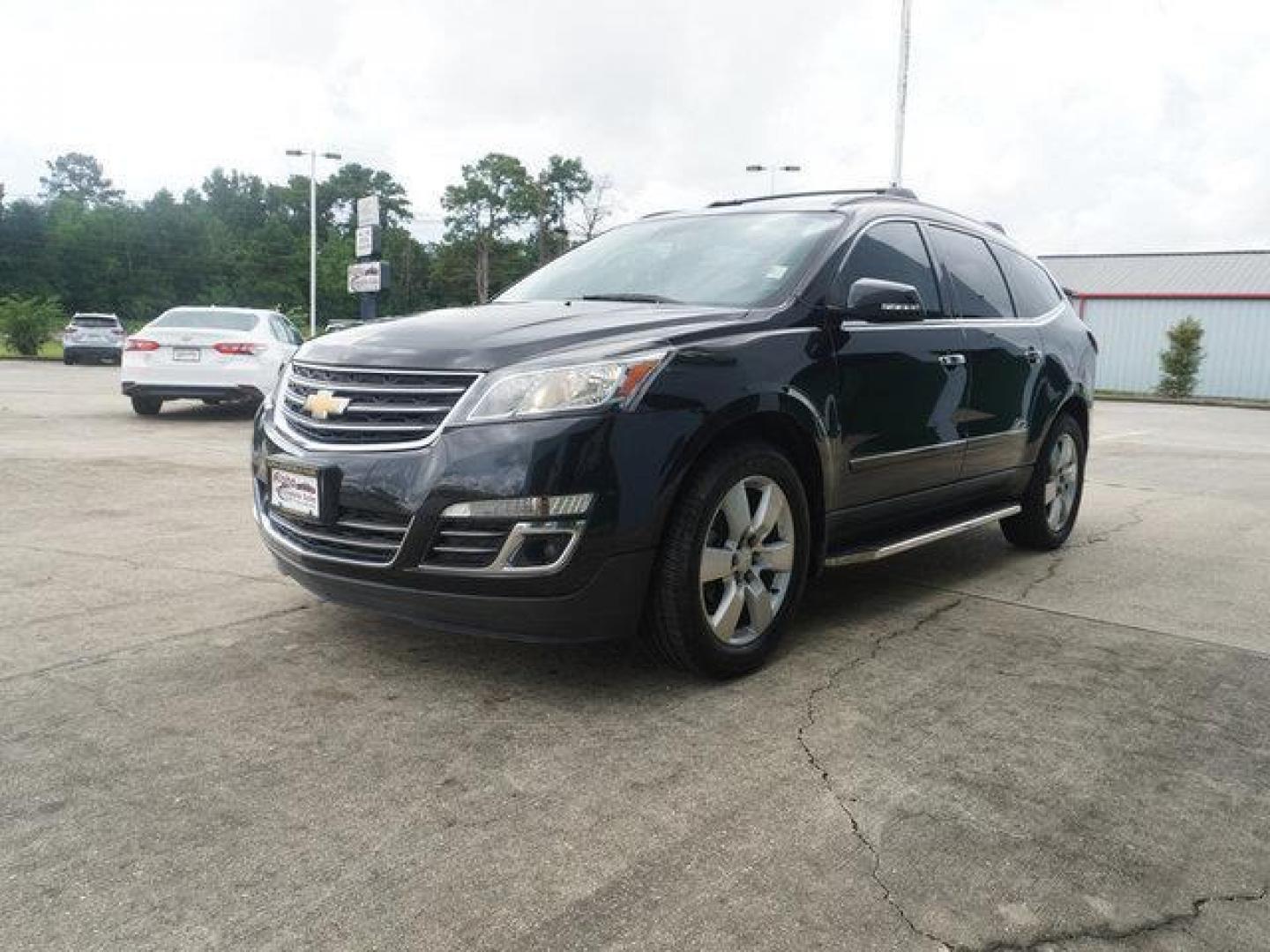 2015 Black Granite Metallic /Dark Titanium/Light Titanium Chevrolet Traverse FWD 4dr LTZ (1GNKRJKD1FJ) with an 3.6L V6 engine, Automatic transmission, located at 6904 Johnston St., Lafayette, LA, 70503, (337) 988-1960, 30.143589, -92.100601 - Photo#5