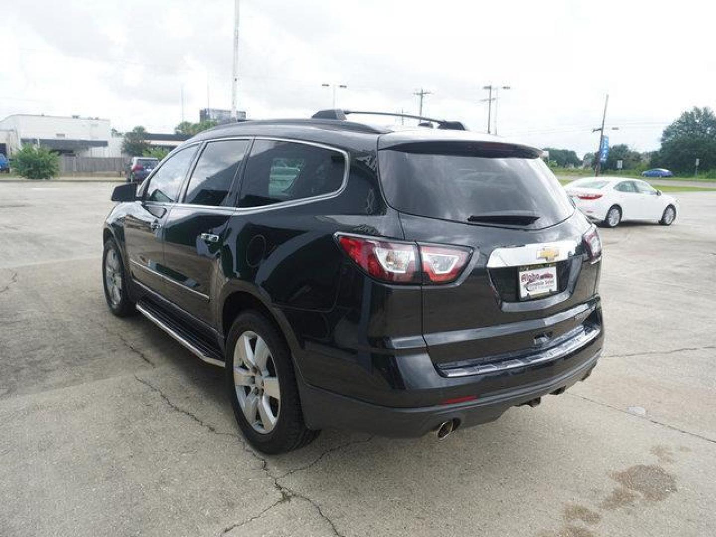 2015 Black Granite Metallic /Dark Titanium/Light Titanium Chevrolet Traverse FWD 4dr LTZ (1GNKRJKD1FJ) with an 3.6L V6 engine, Automatic transmission, located at 6904 Johnston St., Lafayette, LA, 70503, (337) 988-1960, 30.143589, -92.100601 - Photo#7