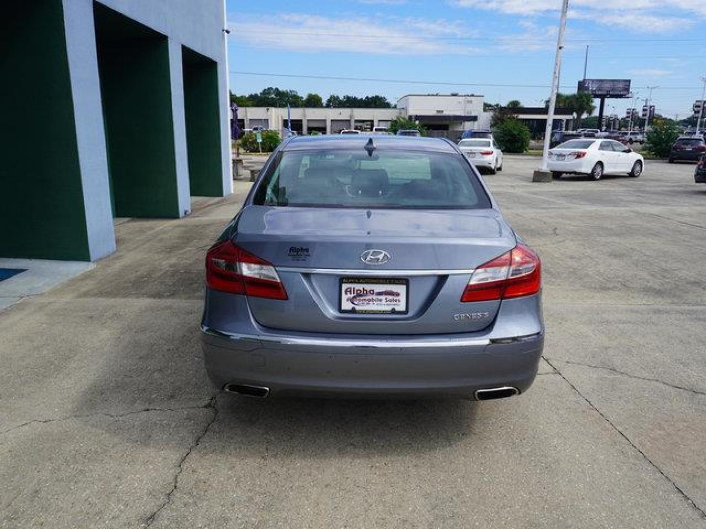 2014 Grey /Cashmere Hyundai Genesis 4dr Sdn V6 3.8L (KMHGC4DD6EU) with an 3.8L V6 engine, 8 Spd Automatic transmission, located at 6904 Johnston St., Lafayette, LA, 70503, (337) 988-1960, 30.143589, -92.100601 - Photo#9