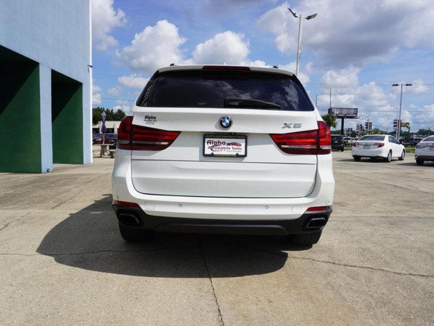 2015 White BMW X5 (5UXKR6C57F0) with an 4.4L V8 Turbo engine, Automatic transmission, located at 6904 Johnston St., Lafayette, LA, 70503, (337) 988-1960, 30.143589, -92.100601 - Prices are subject to change as improvements done by the service dept. Prices are for Cash sales only, Plus TTL. This Vehicle is Serviced well and Warranties Available too. Easy Financing. Drives Great and everything works. Price subject to change as improvements done by the service dept. Easy CR - Photo#9