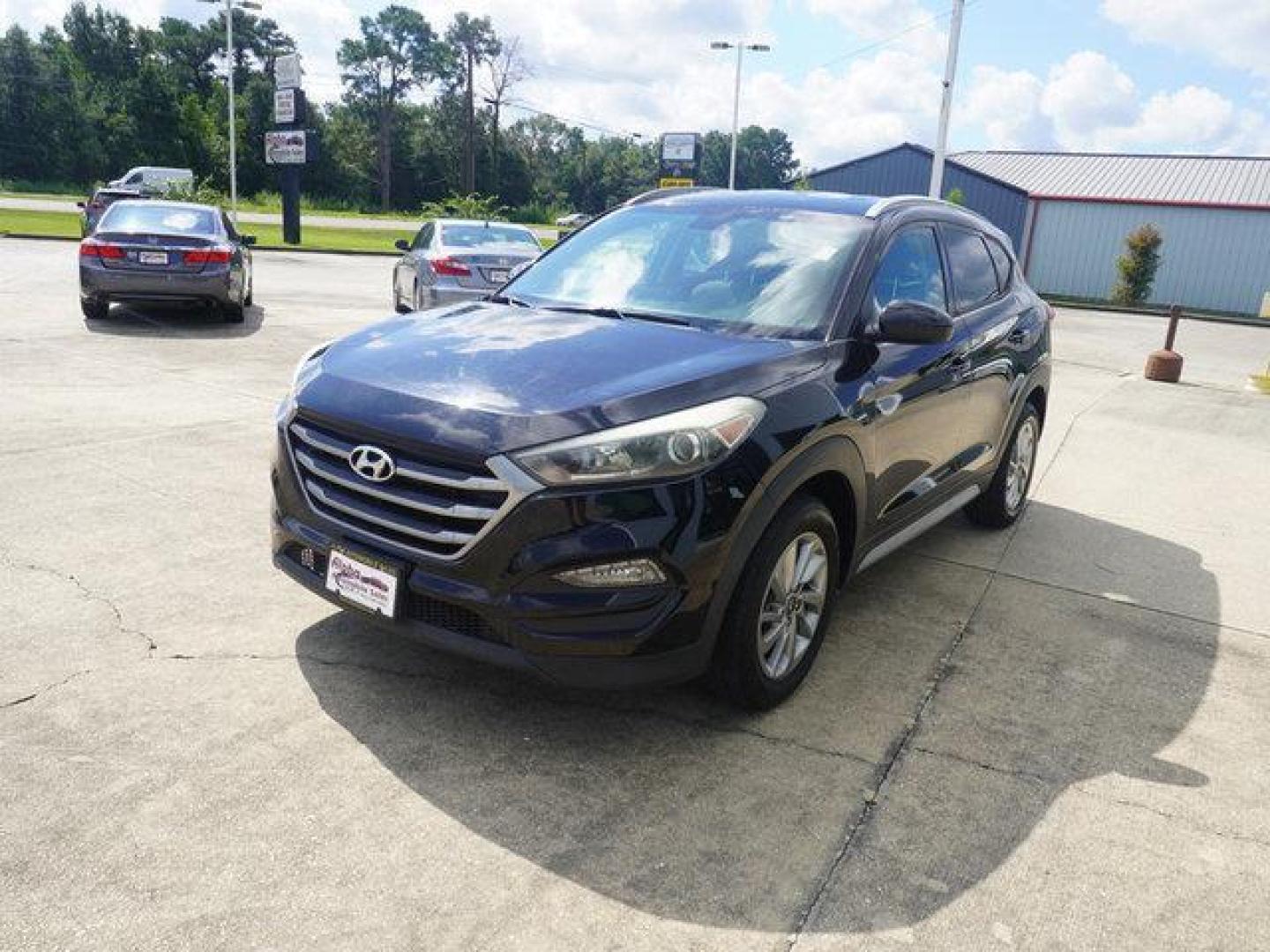 2018 Black Noir Pearl /Beige Hyundai Tucson SEL FWD (KM8J33A43JU) with an 2.0L 4Cyl engine, Automatic transmission, located at 6904 Johnston St., Lafayette, LA, 70503, (337) 988-1960, 30.143589, -92.100601 - Photo#4