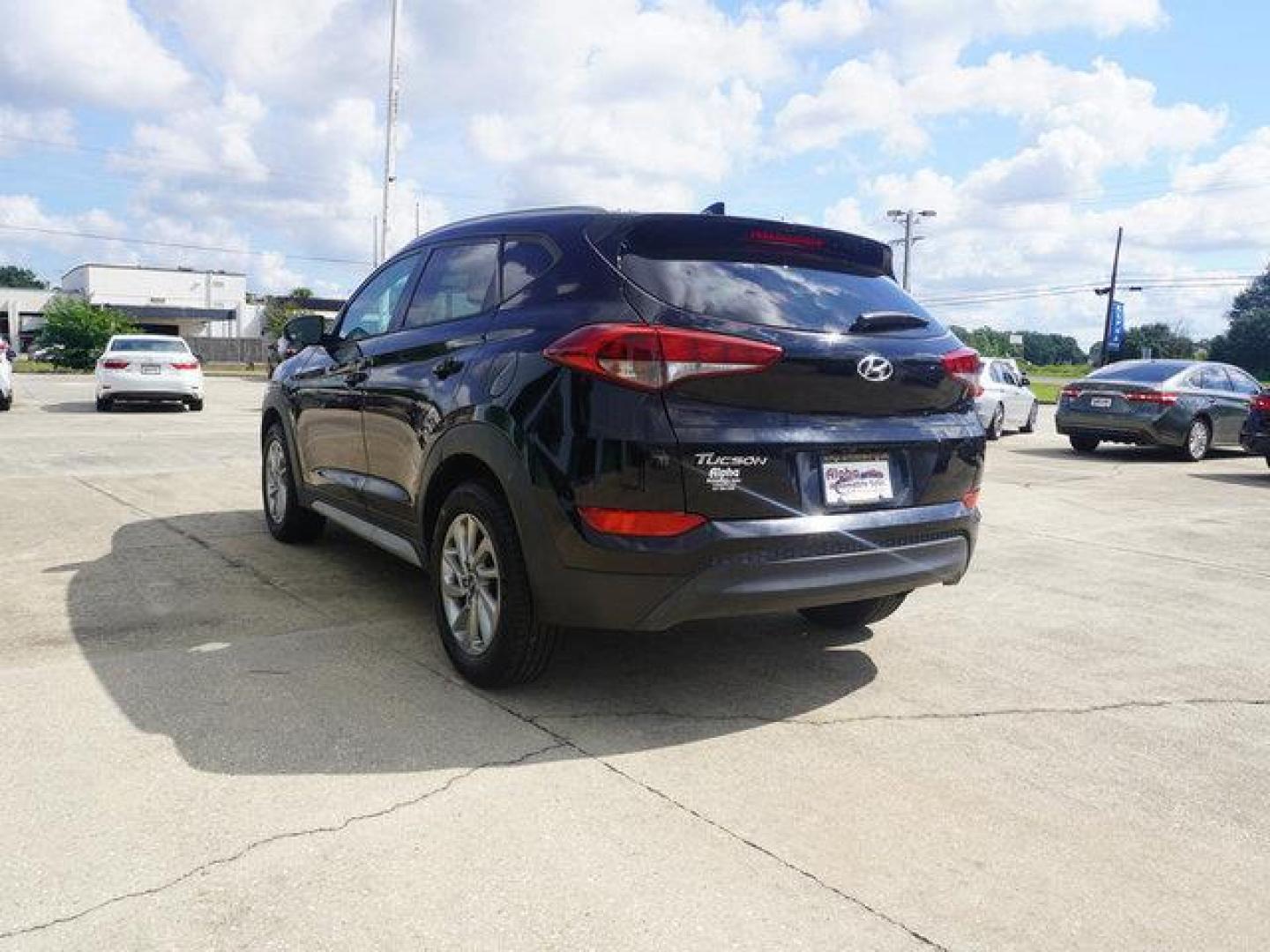 2018 Black Noir Pearl /Beige Hyundai Tucson SEL FWD (KM8J33A43JU) with an 2.0L 4Cyl engine, Automatic transmission, located at 6904 Johnston St., Lafayette, LA, 70503, (337) 988-1960, 30.143589, -92.100601 - Photo#8