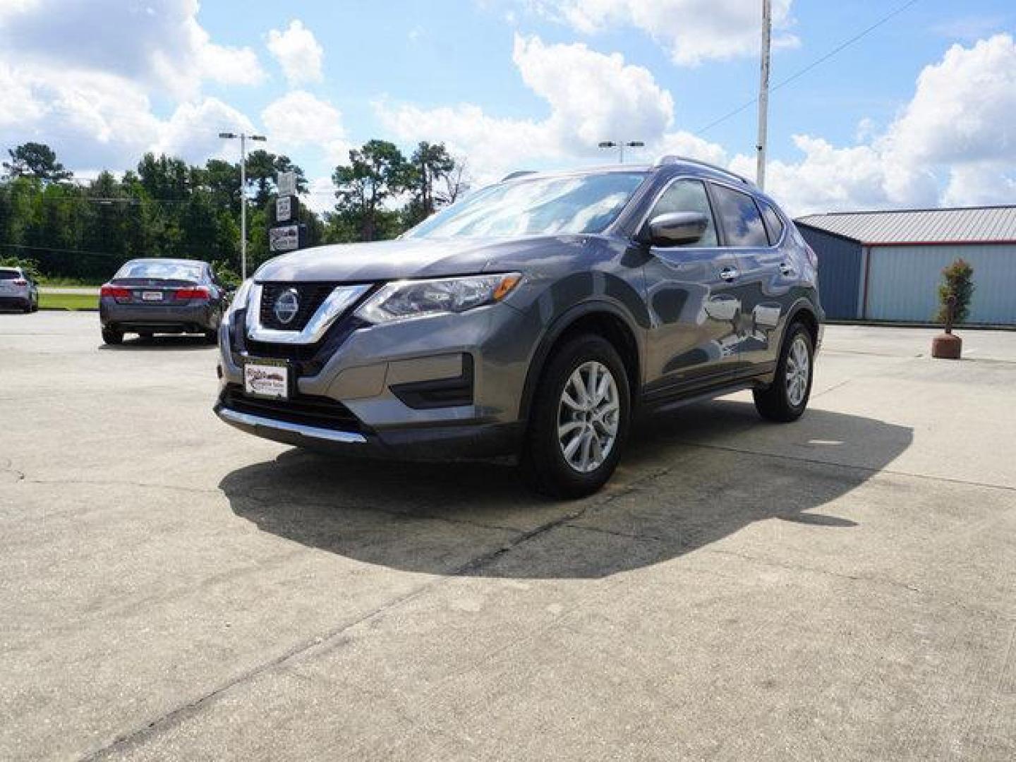 2019 Brilliant Silver Metallic /Almond Nissan Rogue AWD SV (KNMAT2MV1KP) with an 2.5L 4Cyl engine, Automatic transmission, located at 6904 Johnston St., Lafayette, LA, 70503, (337) 988-1960, 30.143589, -92.100601 - Photo#6