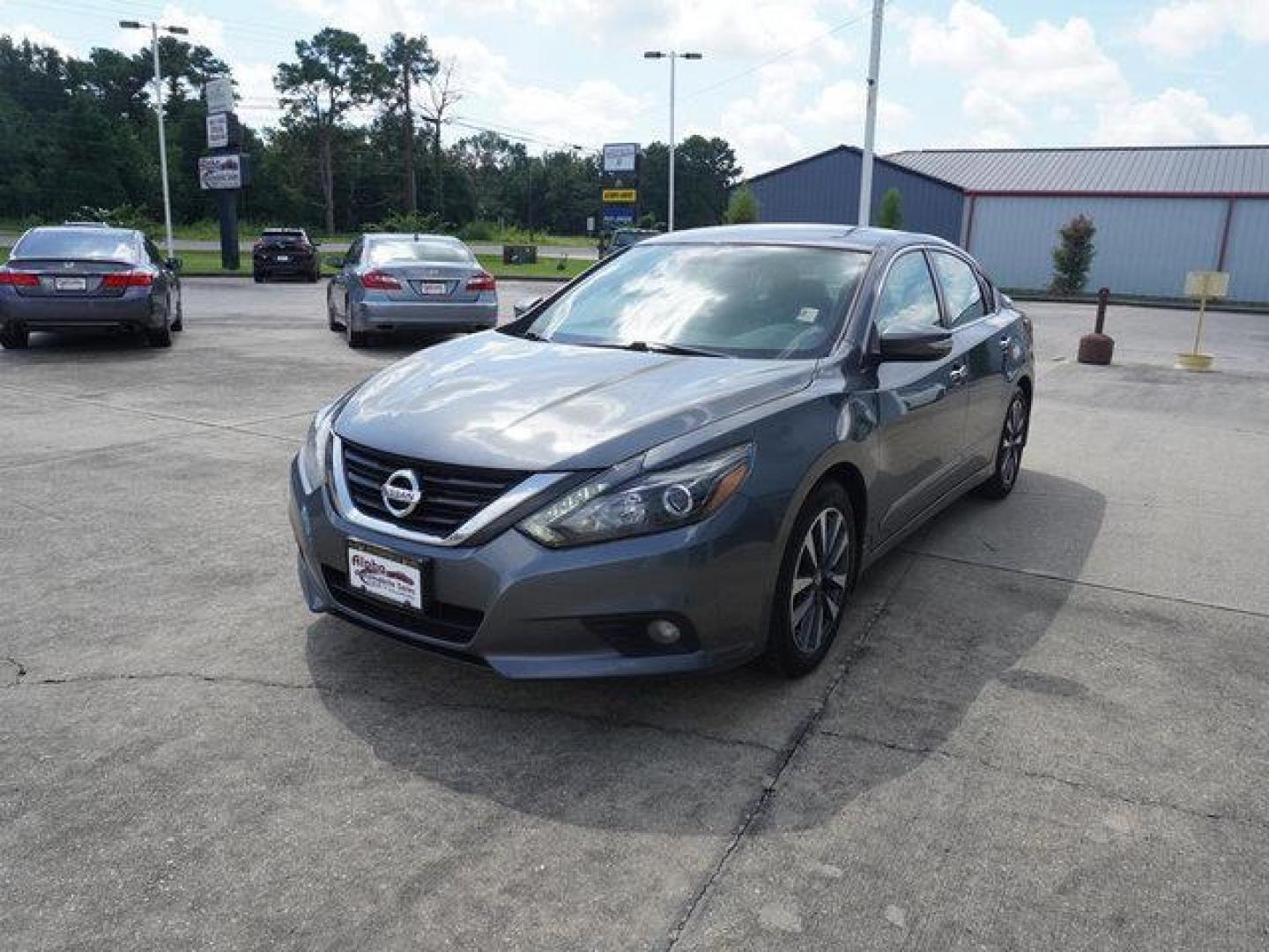 2017 Grey /Beige Nissan Altima 2.5 SL Sedan (1N4AL3AP2HC) with an 2.5L 4Cyl engine, Automatic transmission, located at 6904 Johnston St., Lafayette, LA, 70503, (337) 988-1960, 30.143589, -92.100601 - Photo#4